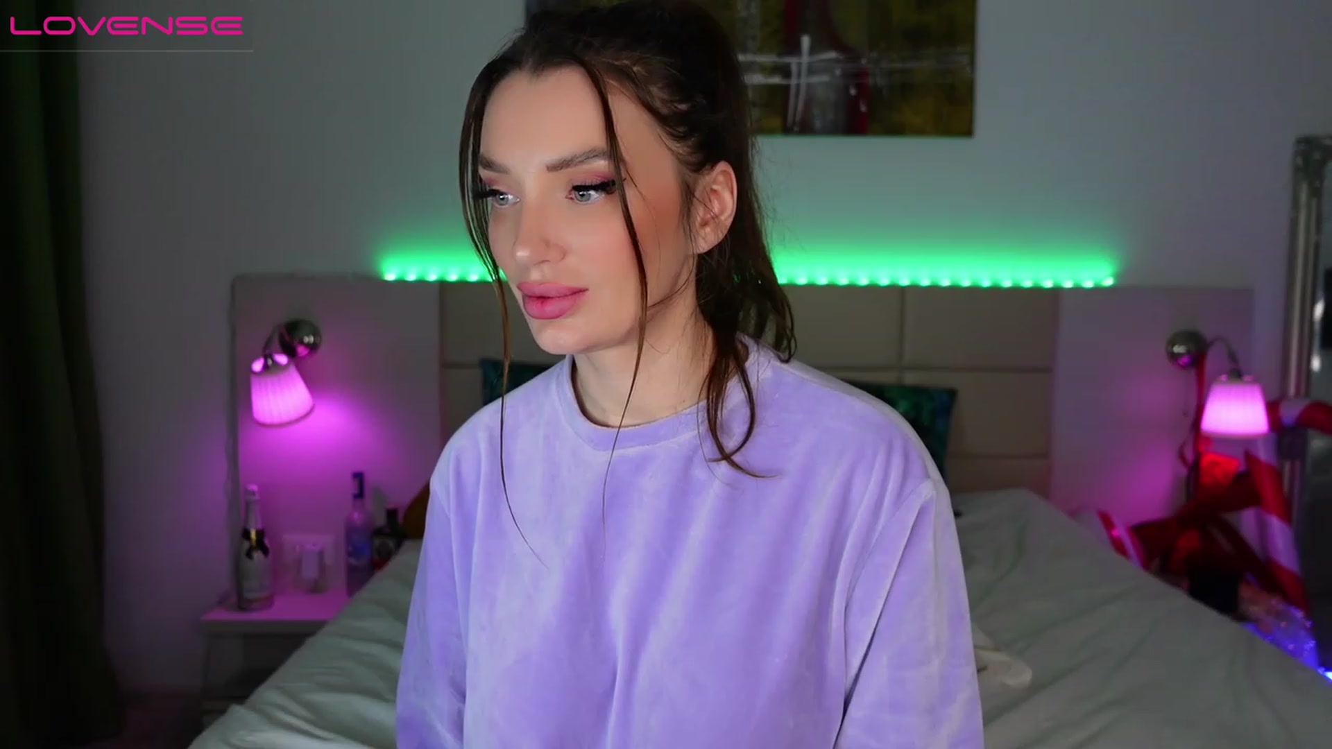 Gallery image thumbnail from LaniaJ's myfreecams stream on, 12/18/2022, 22:36 image 3 of 20