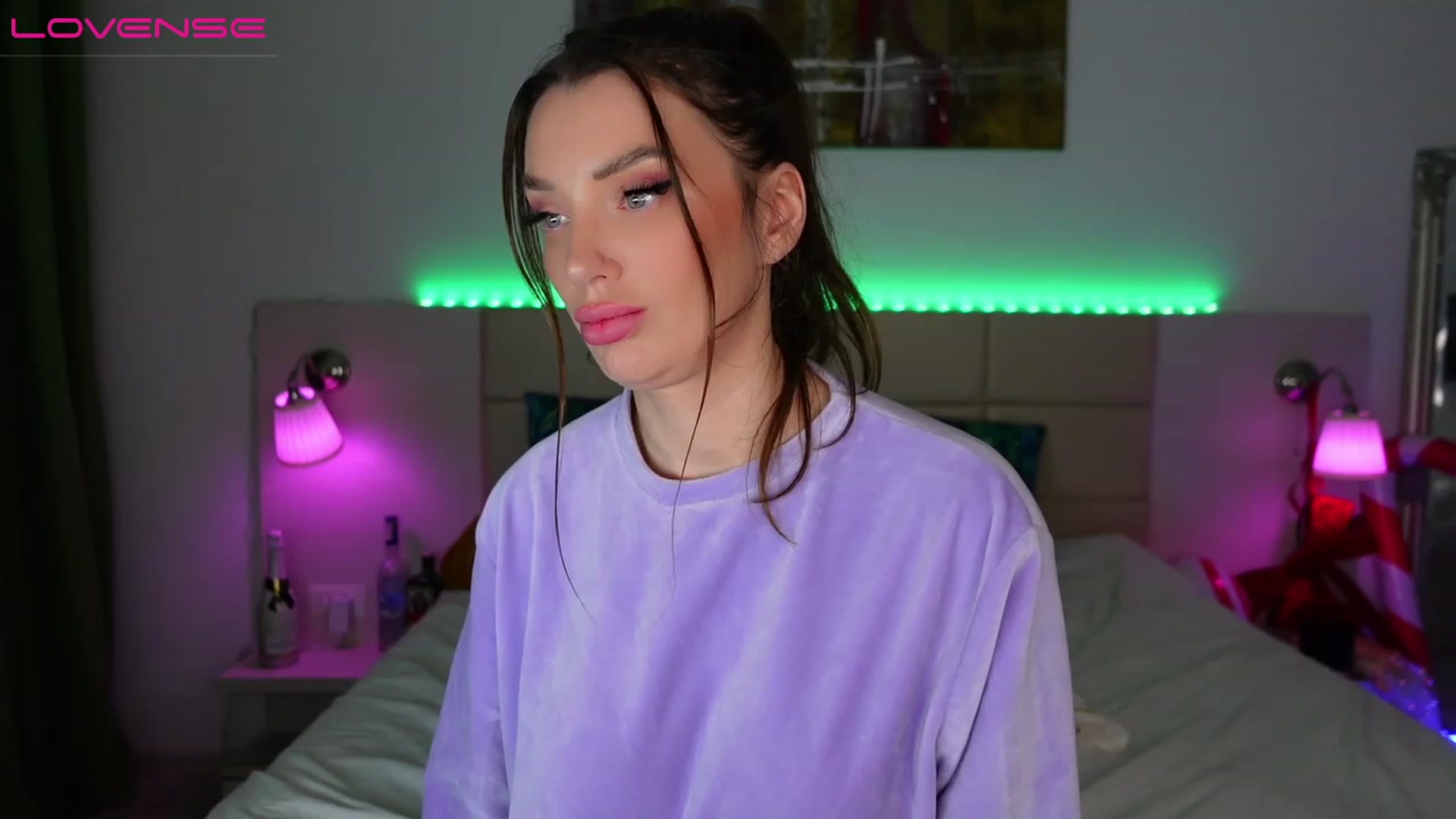 Gallery image thumbnail from LaniaJ's myfreecams stream on, 12/18/2022, 22:36 image 7 of 20