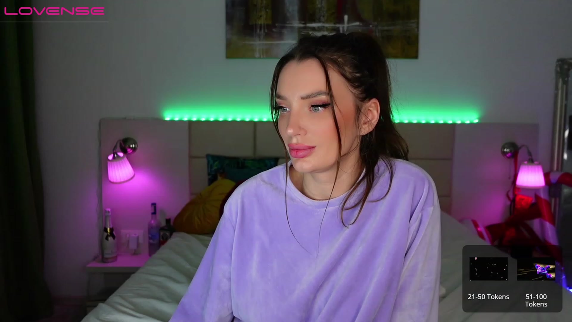 Gallery image thumbnail from LaniaJ's myfreecams stream on, 12/18/2022, 22:36 image 18 of 20
