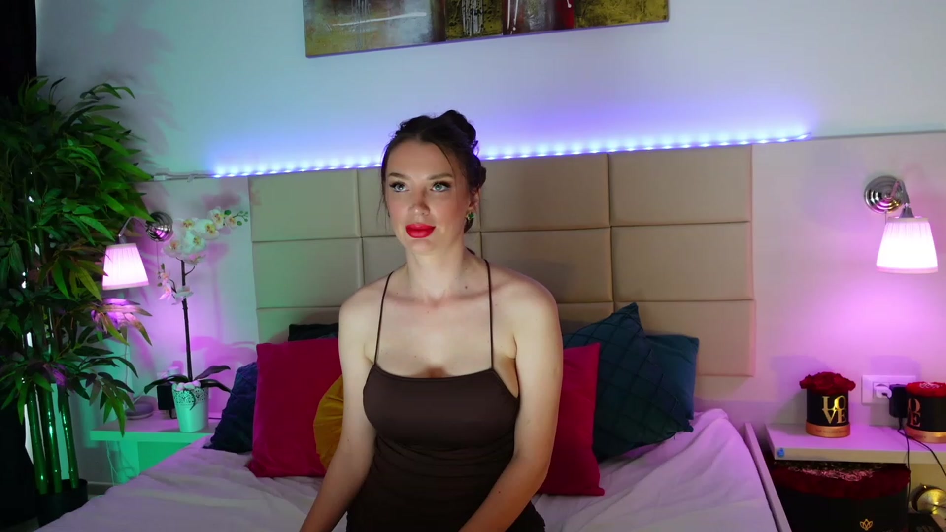 Gallery image thumbnail from LaniaJ's myfreecams stream on, 06/27/2023, 09:24 image 6 of 20