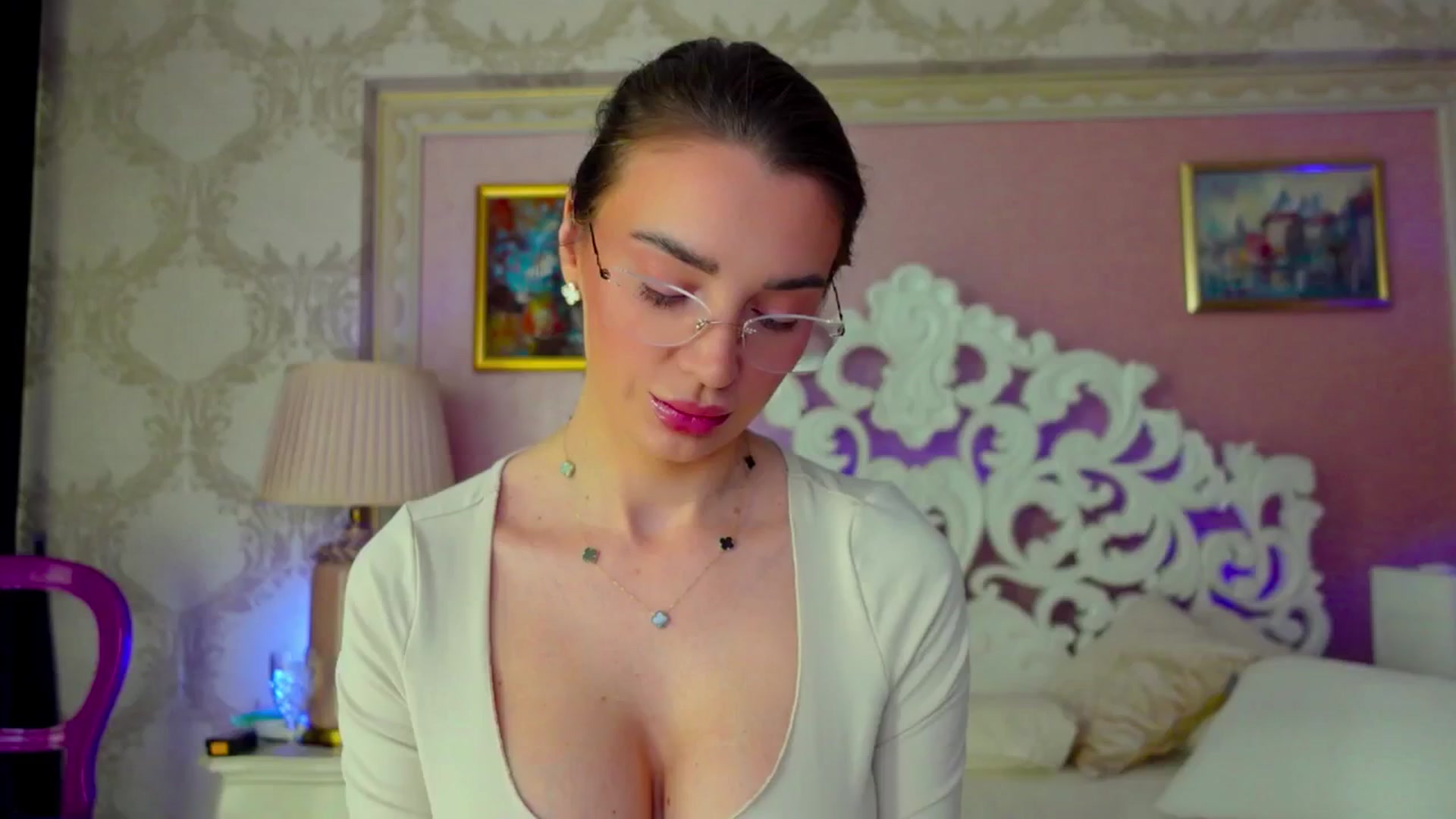 Gallery image thumbnail from LaniaJ's myfreecams stream on, 04/16/2025, 07:02 image 4 of 20