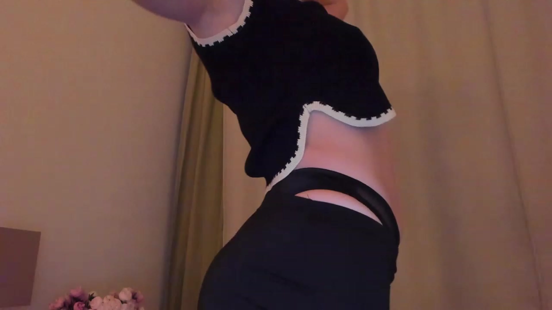 Gallery image thumbnail from Lanie__Love's myfreecams stream on, 11/25/2022, 19:58 image 6 of 20