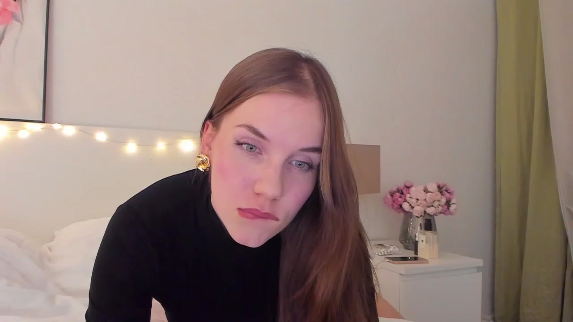 Gallery image thumbnail from Lanie__Love's myfreecams stream on, 12/12/2022, 20:14 image 5 of 20