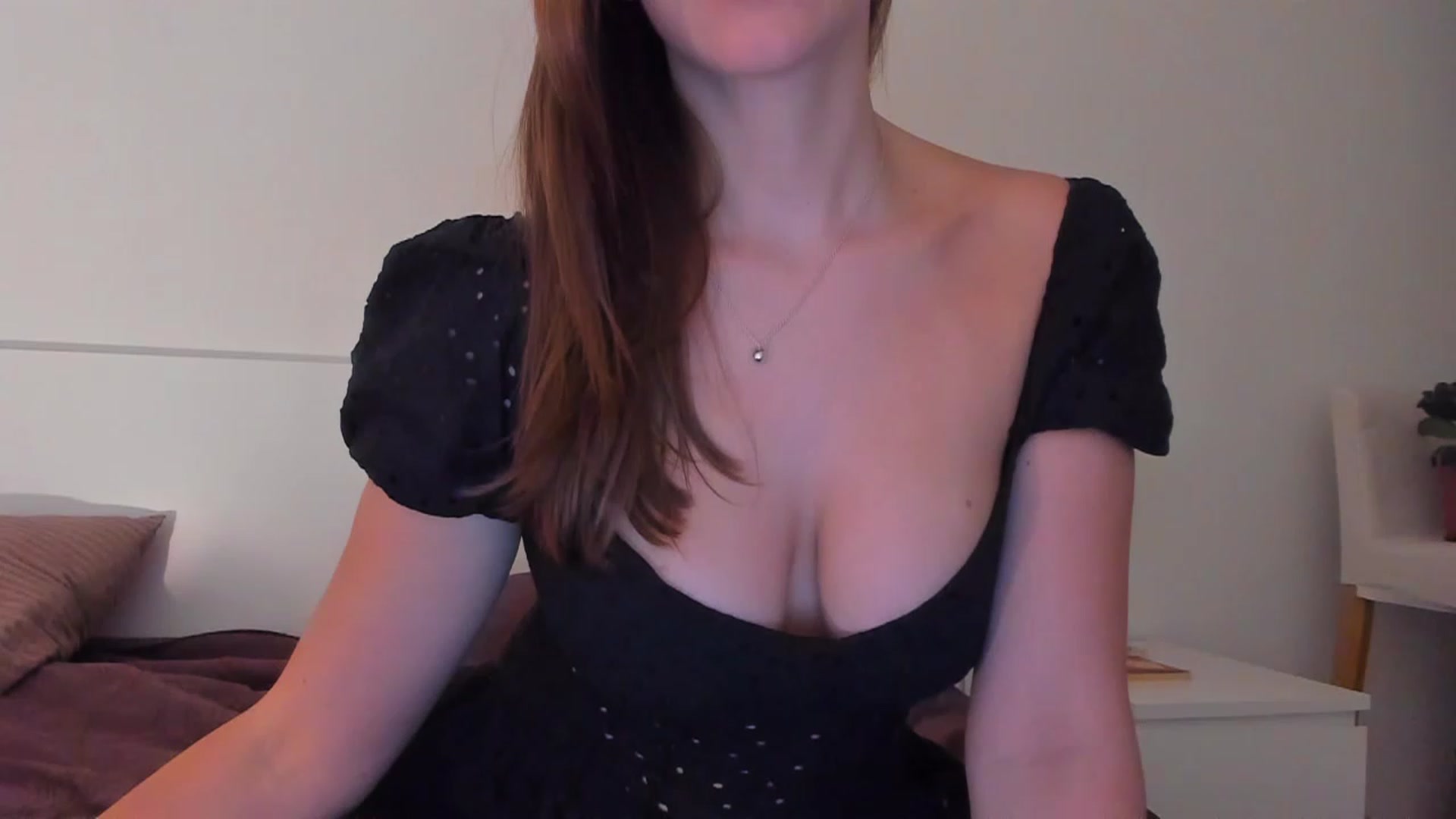 Gallery image thumbnail from Lanie__Love's myfreecams stream on, 04/14/2023, 19:33 image 19 of 20