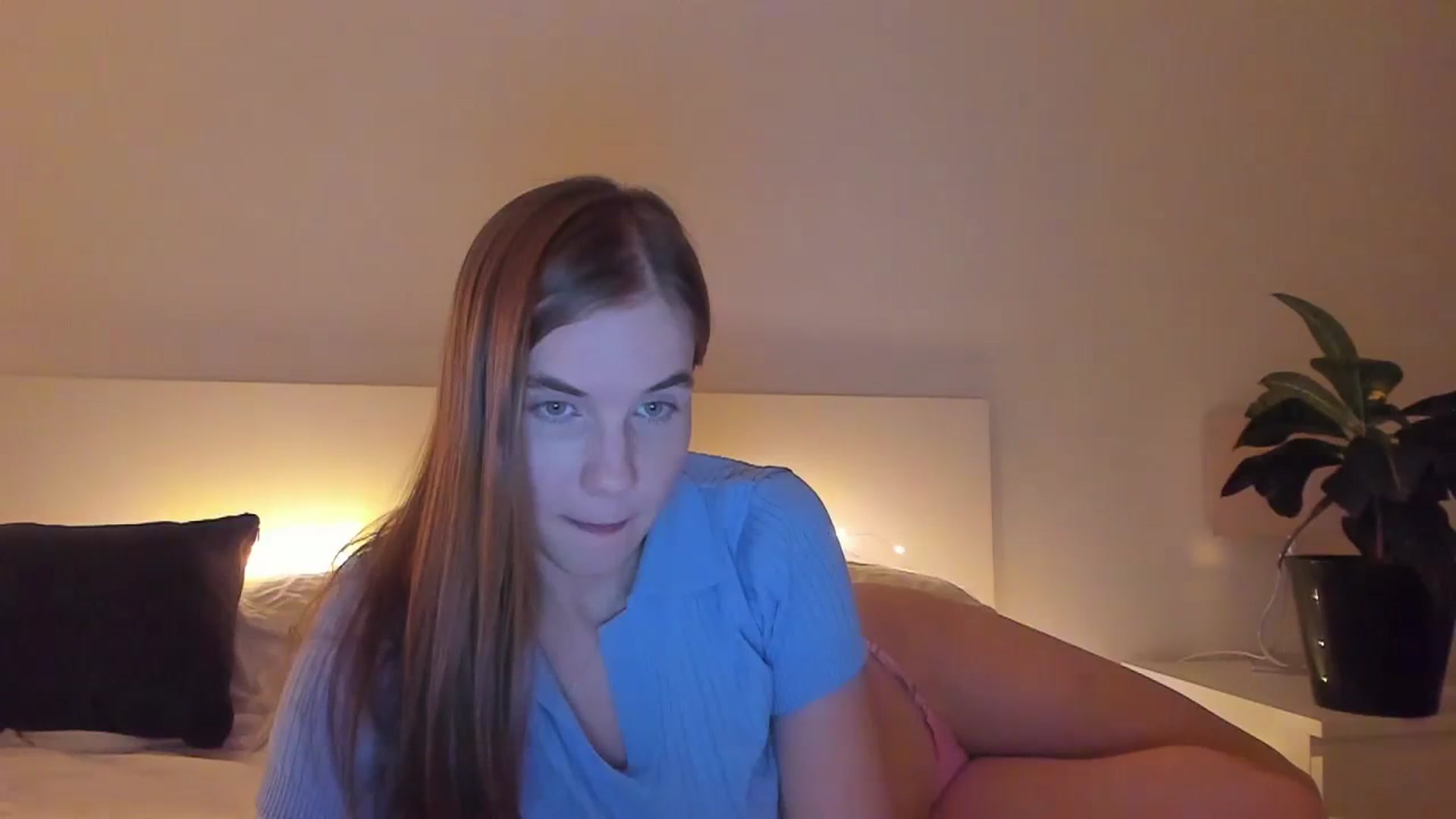 Gallery image thumbnail from Lanie__Love's myfreecams stream on, 10/30/2023, 20:47 image 4 of 20