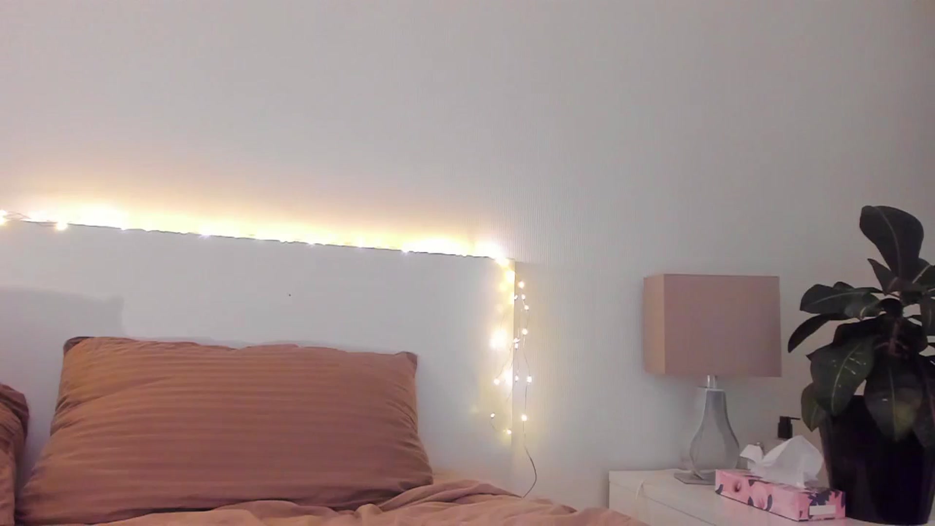 Gallery image thumbnail from Lanie__Love's myfreecams stream on, 11/04/2023, 18:51 image 5 of 20