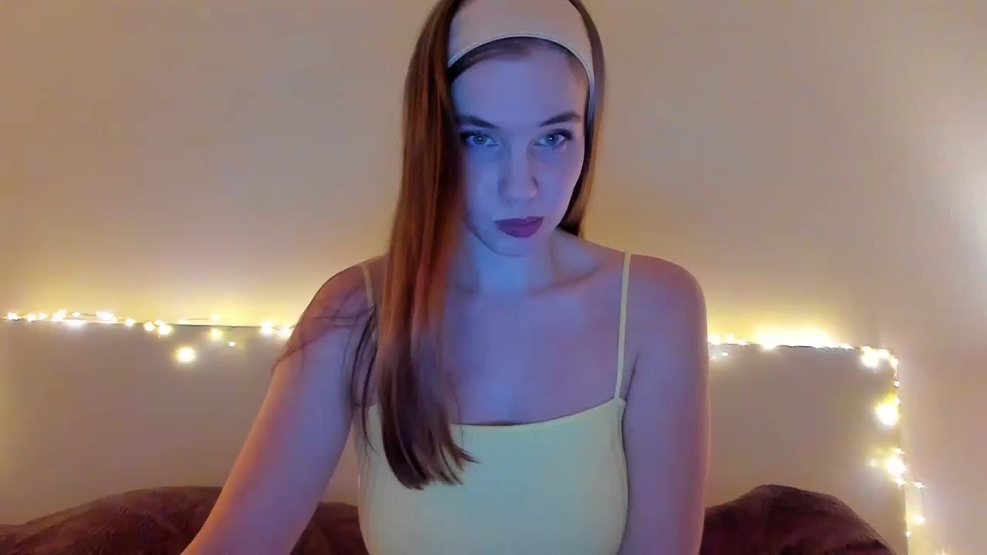 Gallery image thumbnail from Lanie__Love's myfreecams stream on, 12/14/2023, 20:15 image 14 of 20