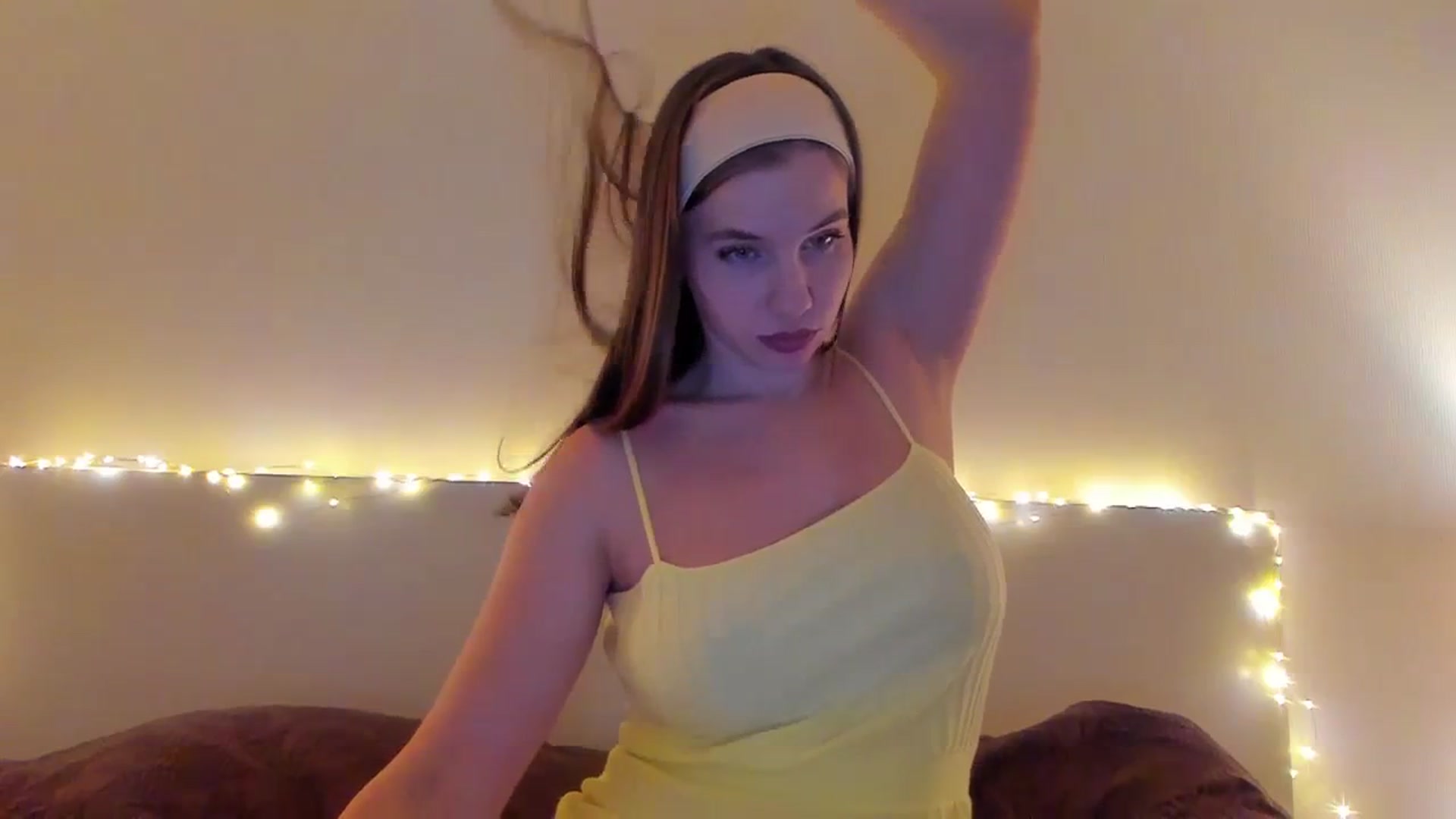 Gallery image thumbnail from Lanie__Love's myfreecams stream on, 12/14/2023, 20:15 image 12 of 20