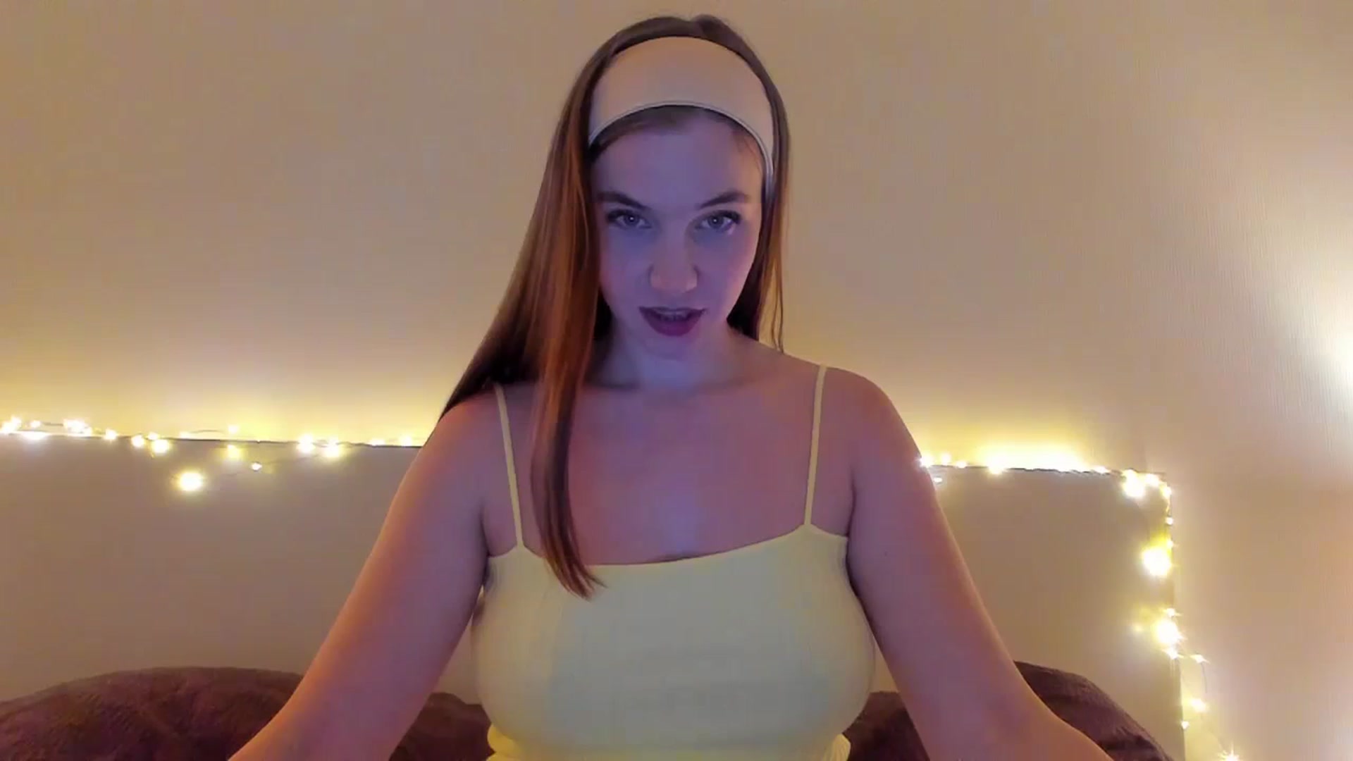Gallery image thumbnail from Lanie__Love's myfreecams stream on, 12/14/2023, 20:15 image 19 of 20
