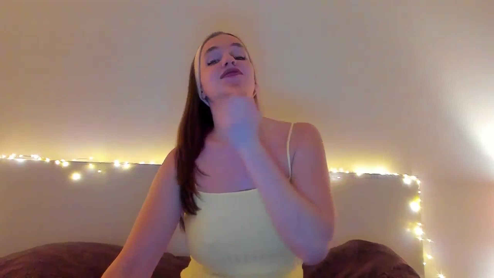 Gallery image thumbnail from Lanie__Love's myfreecams stream on, 12/14/2023, 20:15 image 3 of 20
