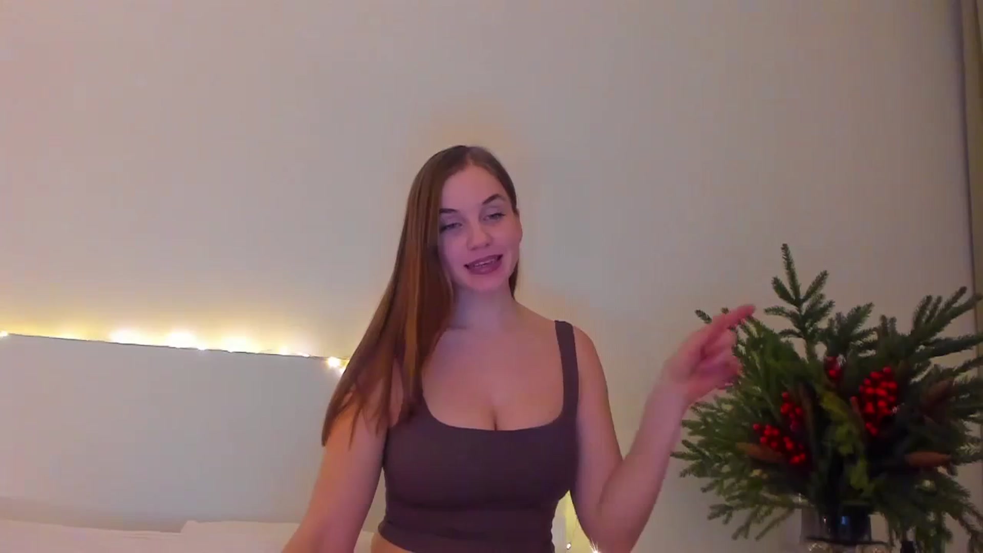 Gallery image thumbnail from Lanie__Love's myfreecams stream on, 12/22/2023, 20:37 image 10 of 20