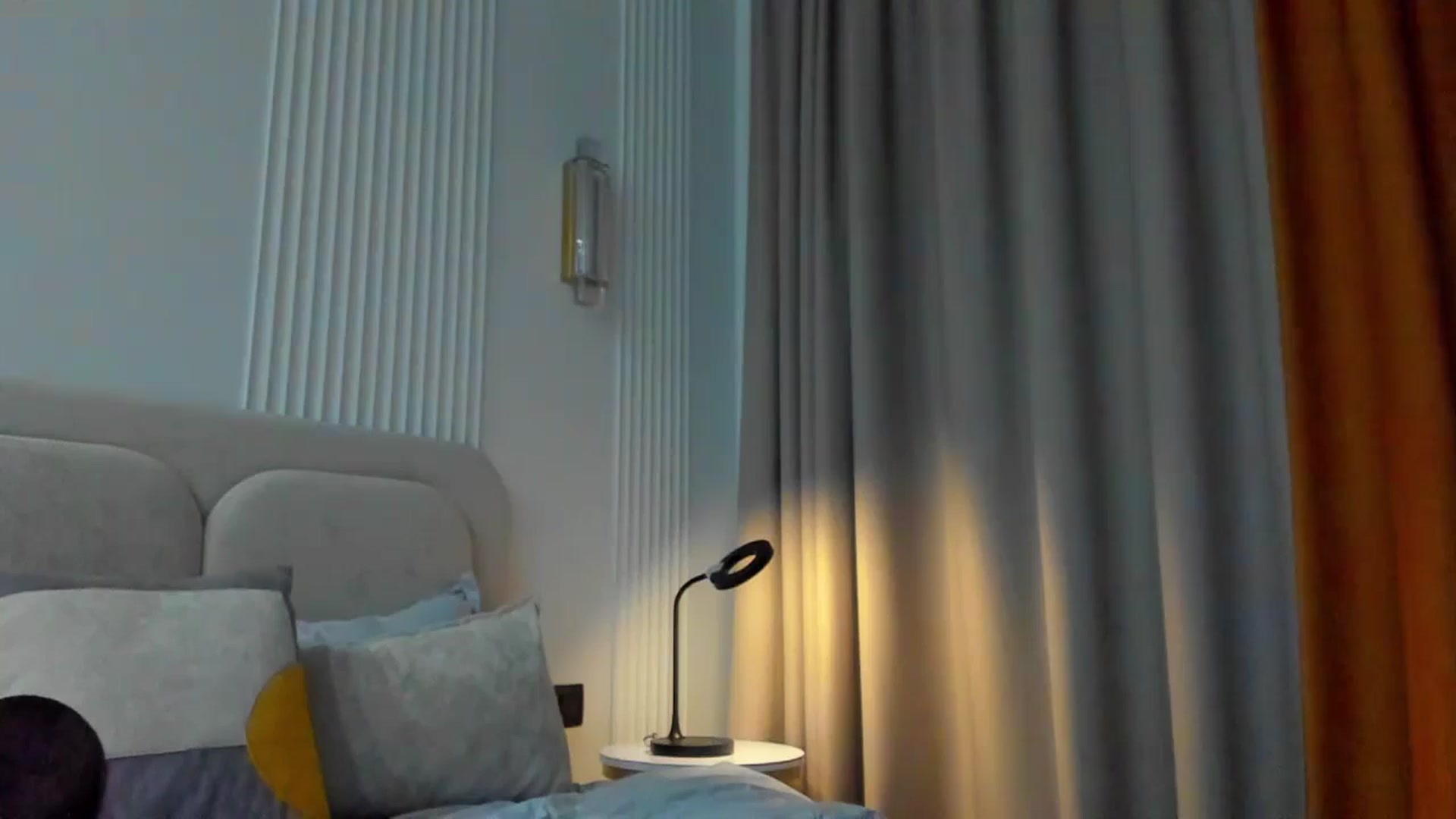 Gallery image thumbnail from Lanie__Love's myfreecams stream on, 04/27/2024, 17:08 image 2 of 20