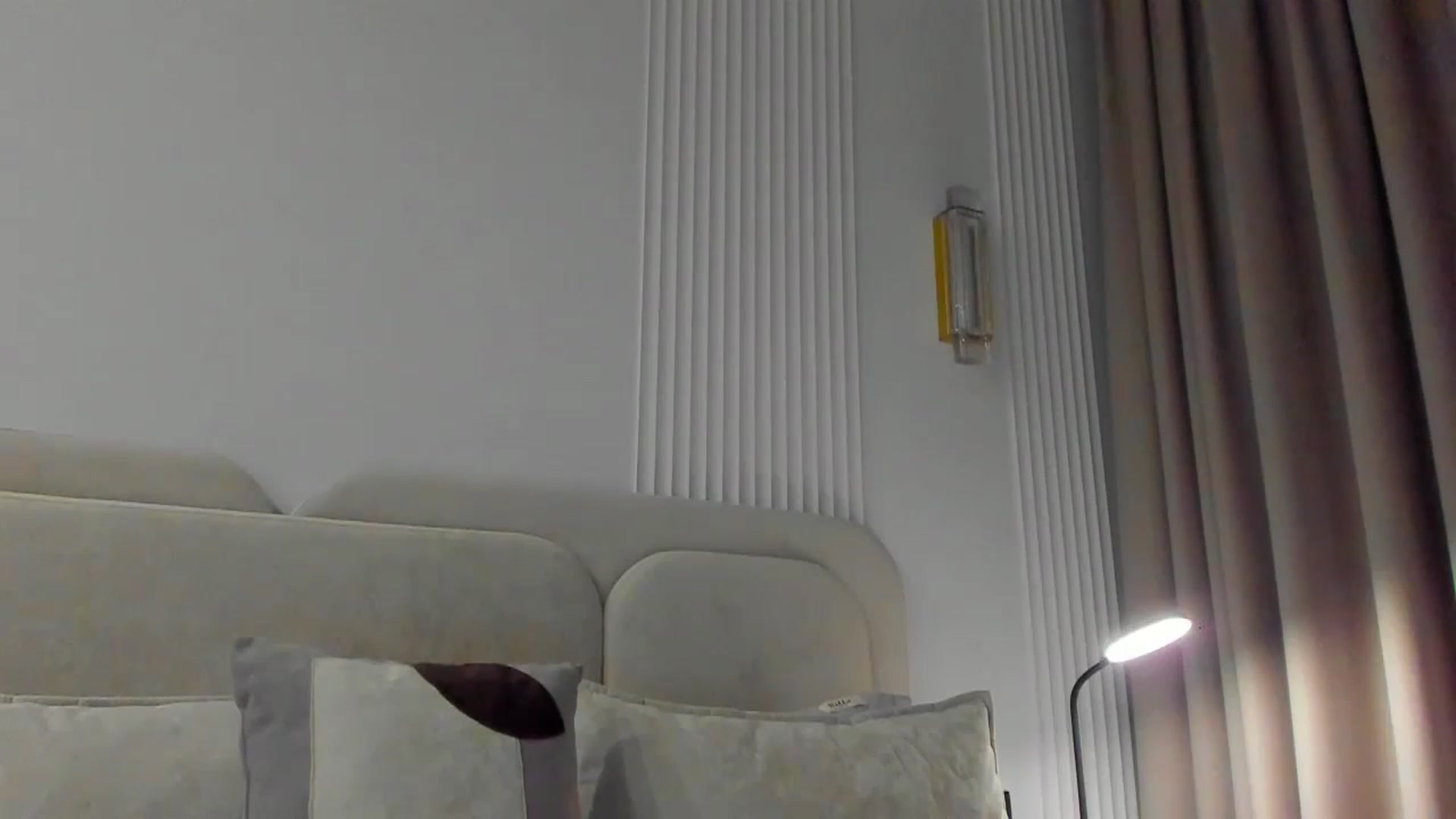 Gallery image thumbnail from Lanie__Love's myfreecams stream on, 05/06/2024, 17:18 image 9 of 20