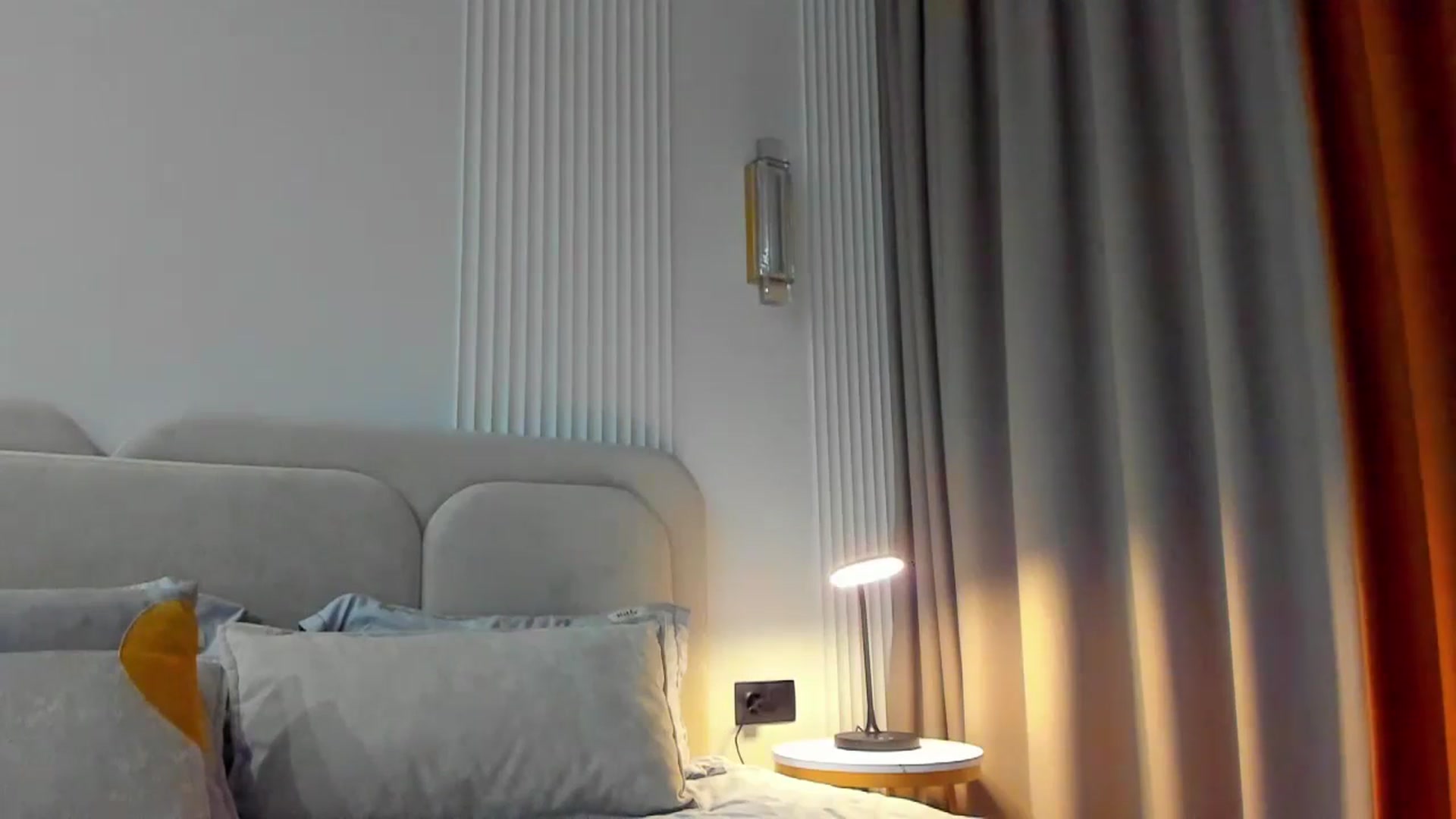 Gallery image thumbnail from Lanie__Love's myfreecams stream on, 05/07/2024, 16:45 image 2 of 20