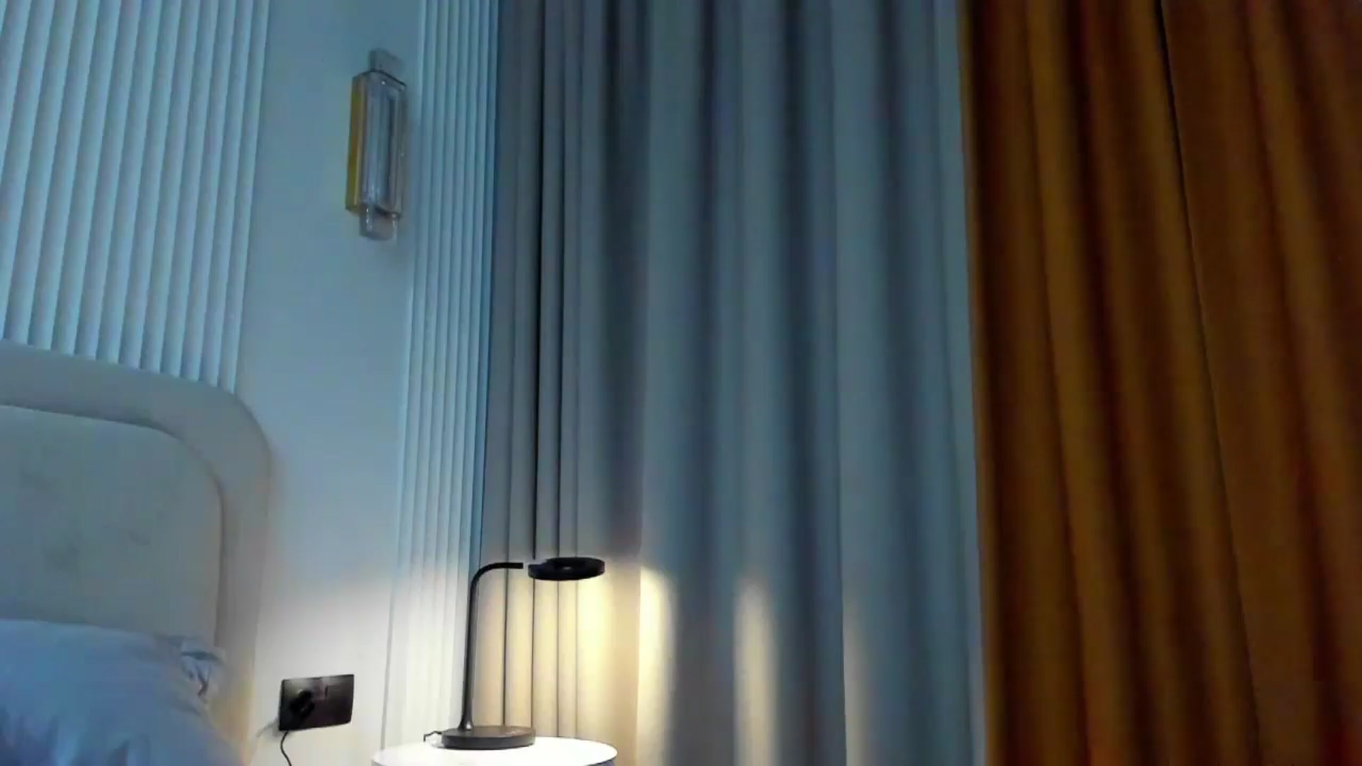 Gallery image thumbnail from Lanie__Love's myfreecams stream on, 05/16/2024, 17:13 image 7 of 20