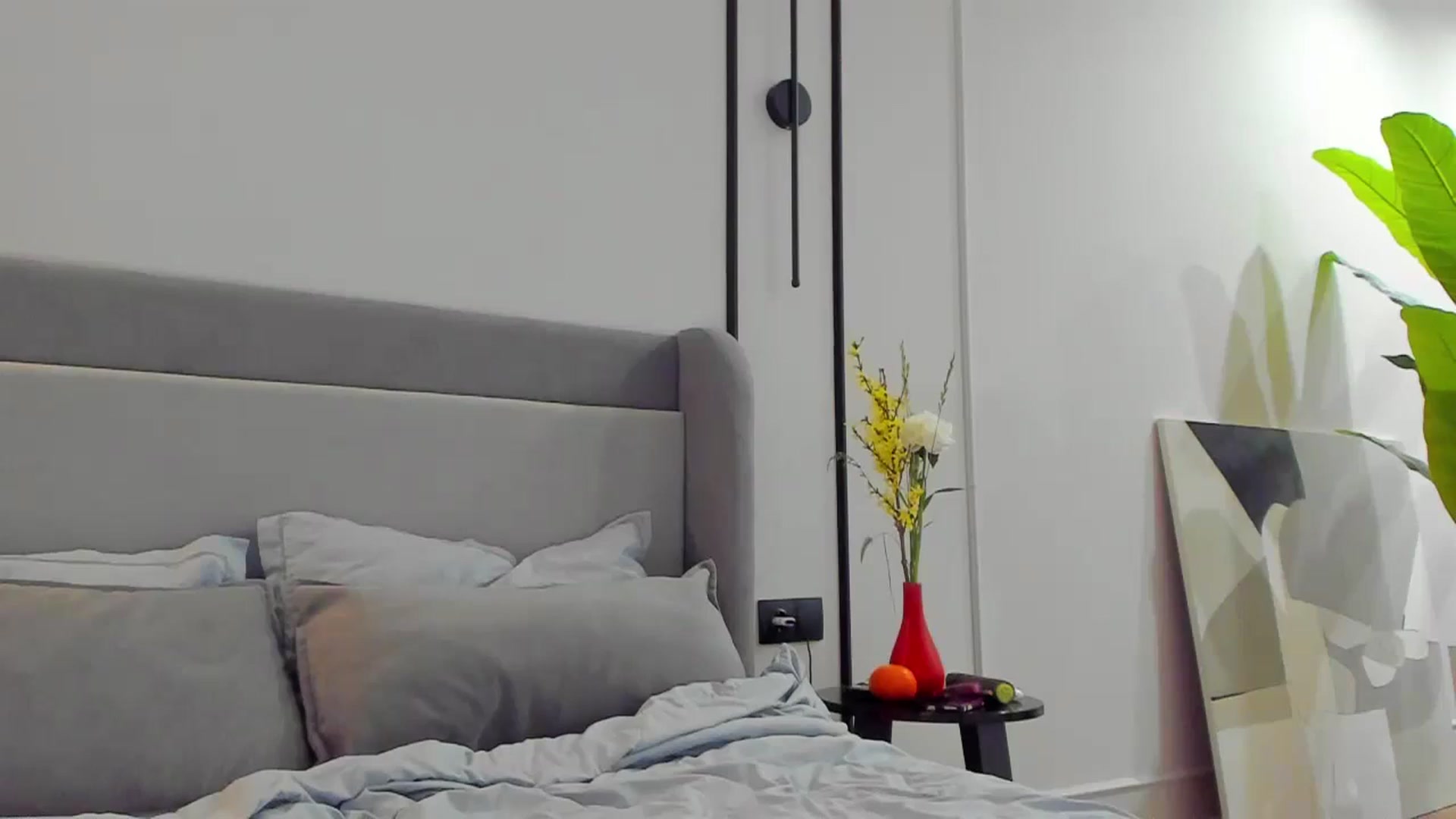 Gallery image thumbnail from Lanie__Love's myfreecams stream on, 06/15/2024, 18:34 image 18 of 20