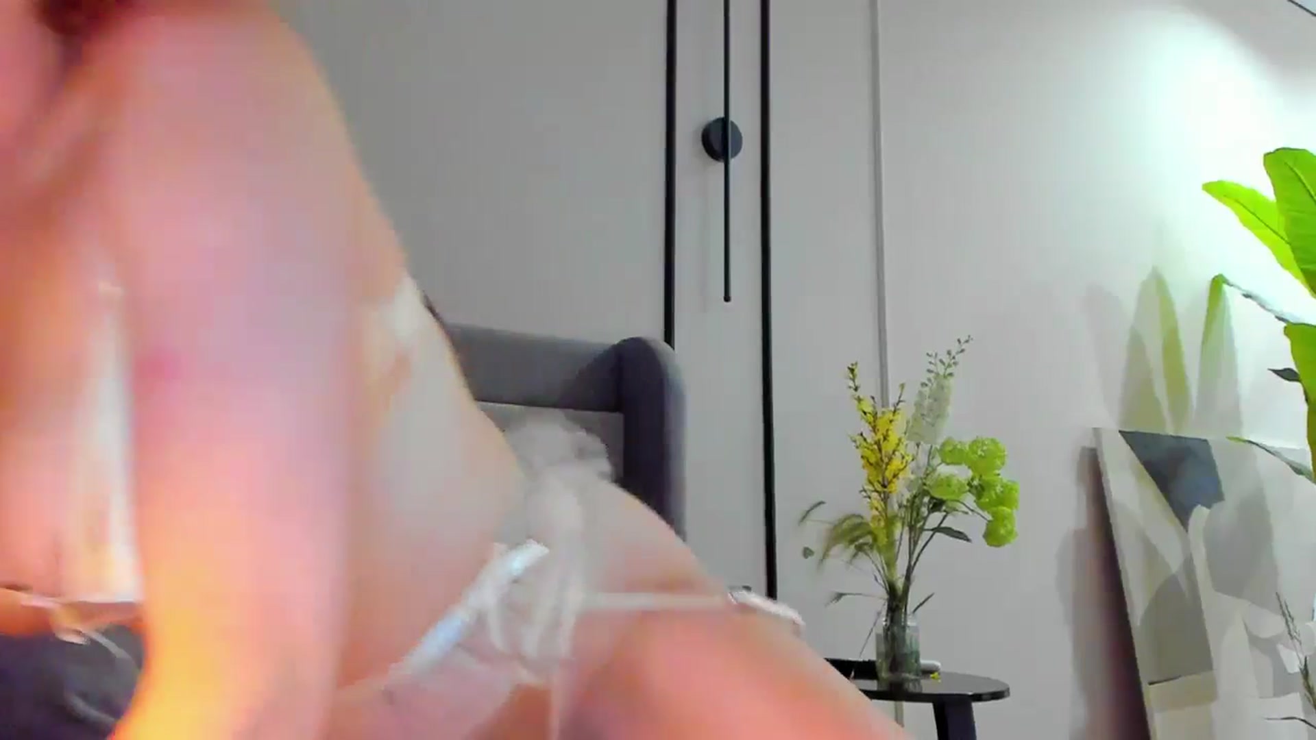 Gallery image thumbnail from Lanie__Love's myfreecams stream on, 06/16/2024, 17:30 image 7 of 20