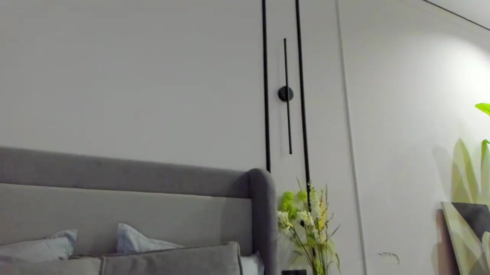 Gallery image thumbnail from Lanie__Love's myfreecams stream on, 06/18/2024, 17:03 image 4 of 20