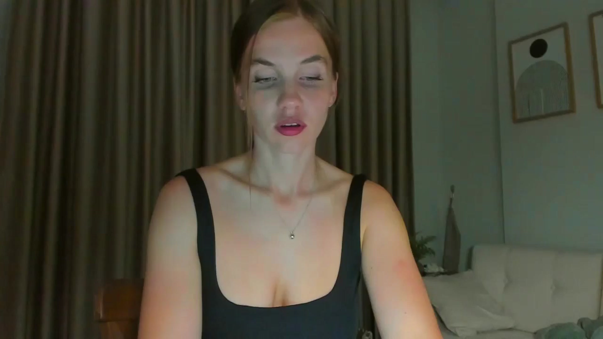 Gallery image thumbnail from Lanie__Love's myfreecams stream on, 06/23/2024, 19:01 image 11 of 20
