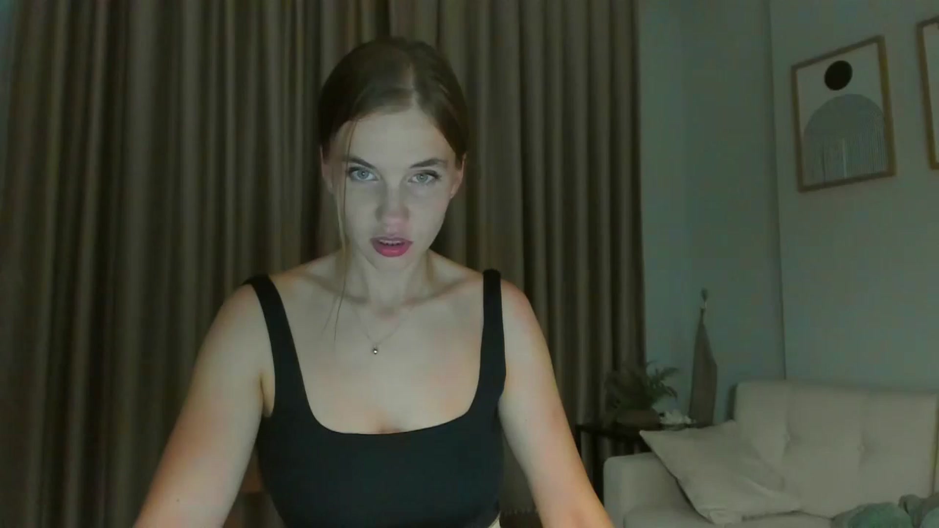 Gallery image thumbnail from Lanie__Love's myfreecams stream on, 06/23/2024, 19:22 image 4 of 20