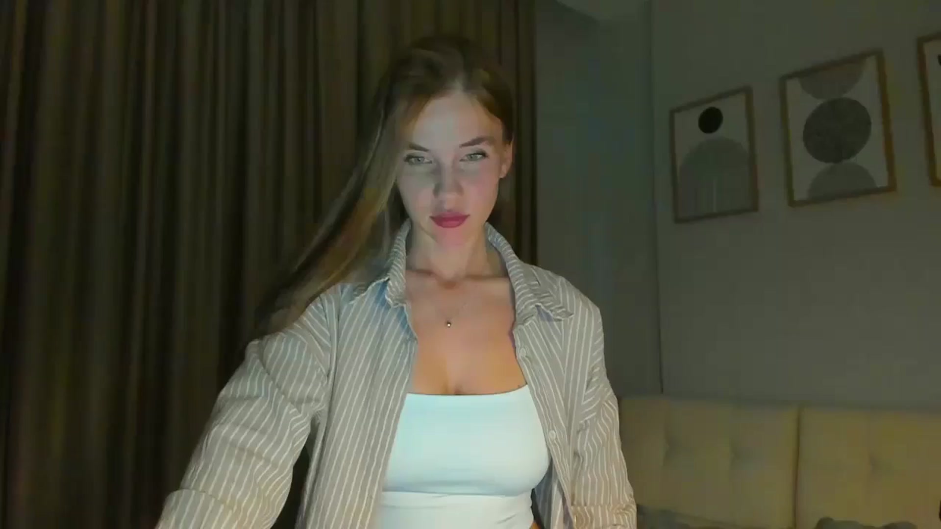 Gallery image thumbnail from Lanie__Love's myfreecams stream on, 06/24/2024, 17:42 image 1 of 20