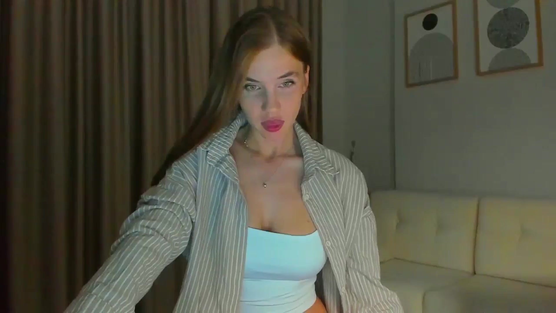 Gallery image thumbnail from Lanie__Love's myfreecams stream on, 06/24/2024, 17:42 image 14 of 20