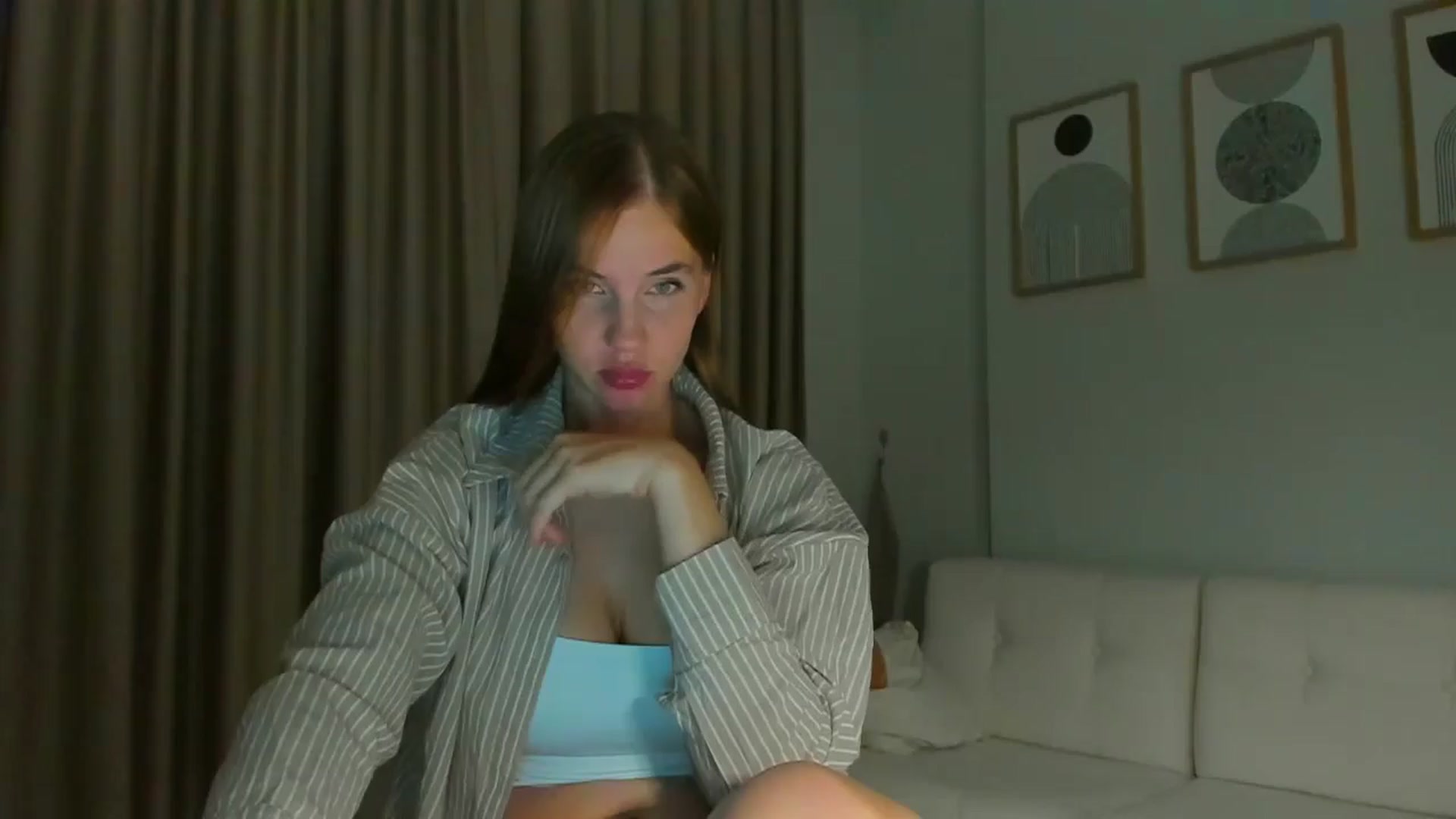 Gallery image thumbnail from Lanie__Love's myfreecams stream on, 06/24/2024, 19:48 image 2 of 20