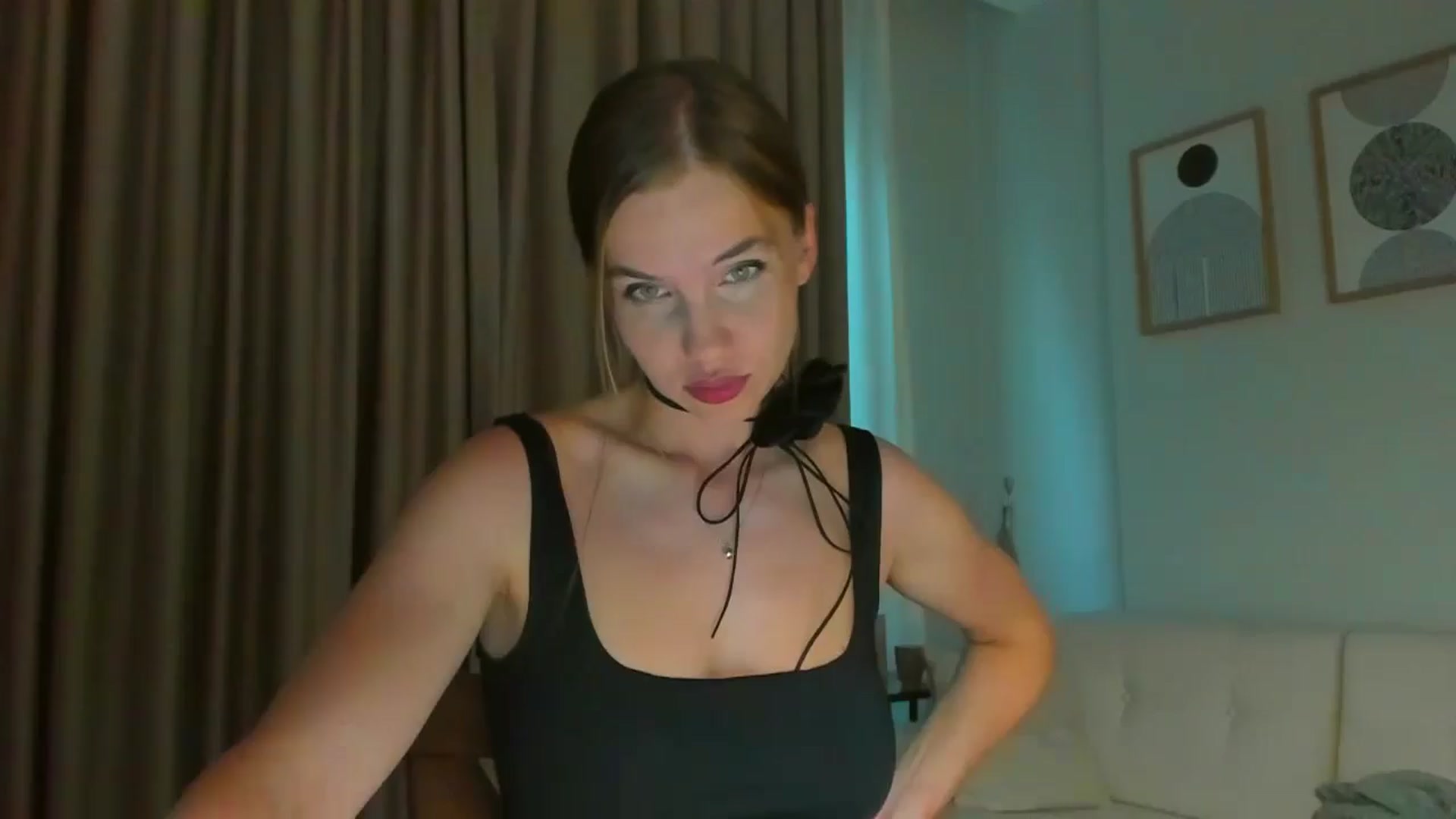 Gallery image thumbnail from Lanie__Love's myfreecams stream on, 06/26/2024, 17:21 image 9 of 20