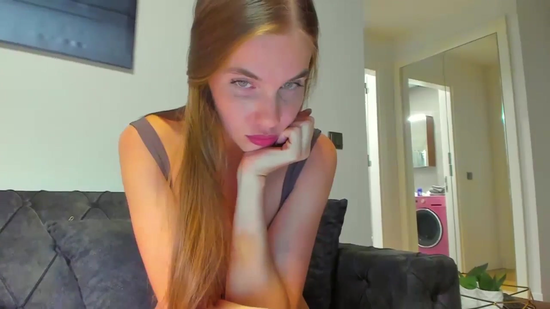 Gallery image thumbnail from Lanie__Love's myfreecams stream on, 07/22/2024, 18:37 image 2 of 20