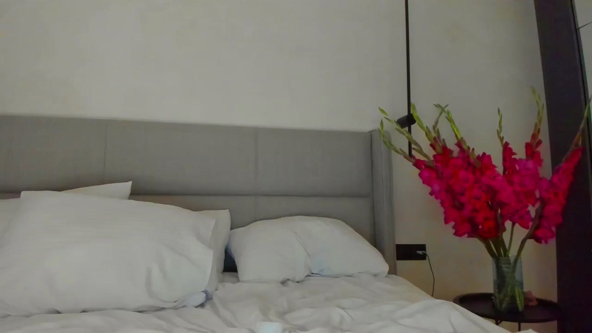 Gallery image thumbnail from Lanie__Love's myfreecams stream on, 09/27/2024, 17:09 image 10 of 20