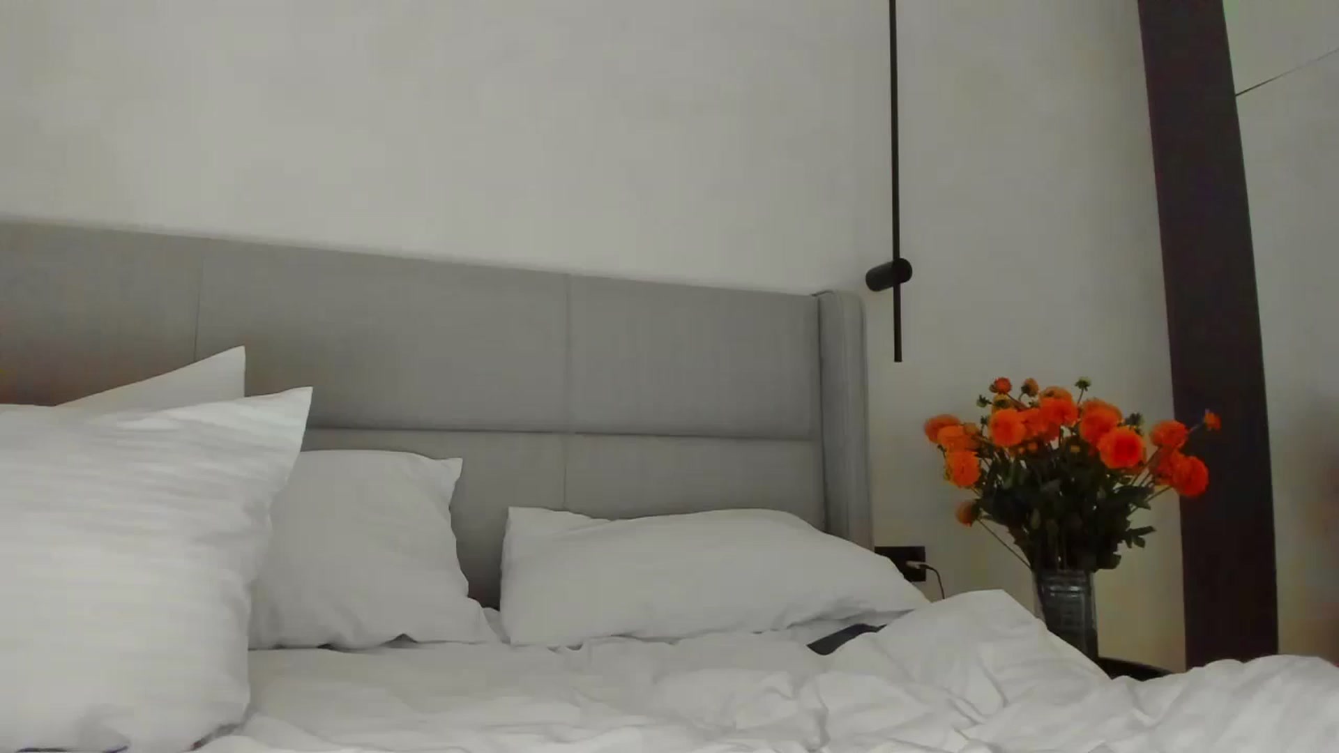 Gallery image thumbnail from Lanie__Love's myfreecams stream on, 10/08/2024, 18:45 image 1 of 20