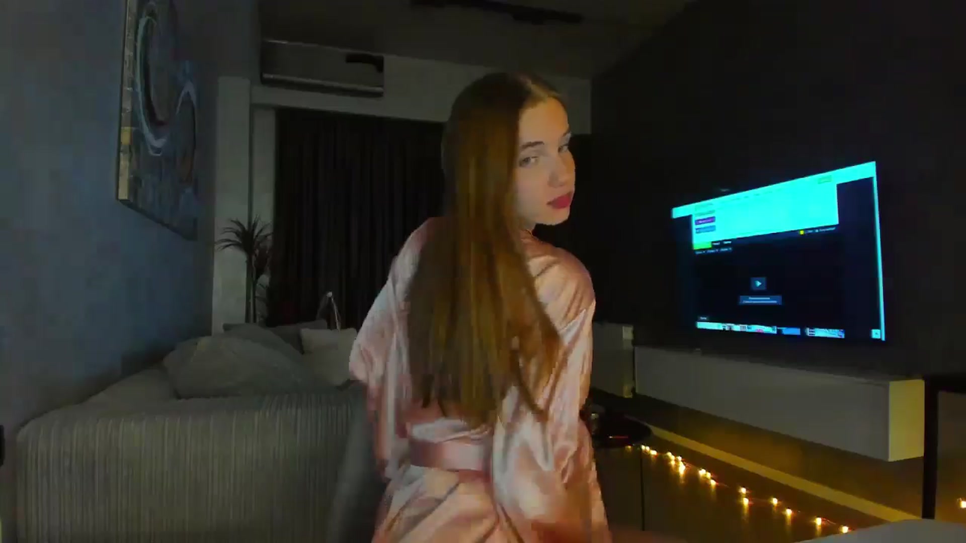Gallery image thumbnail from Lanie__Love's myfreecams stream on, 10/24/2024, 19:25 image 10 of 20