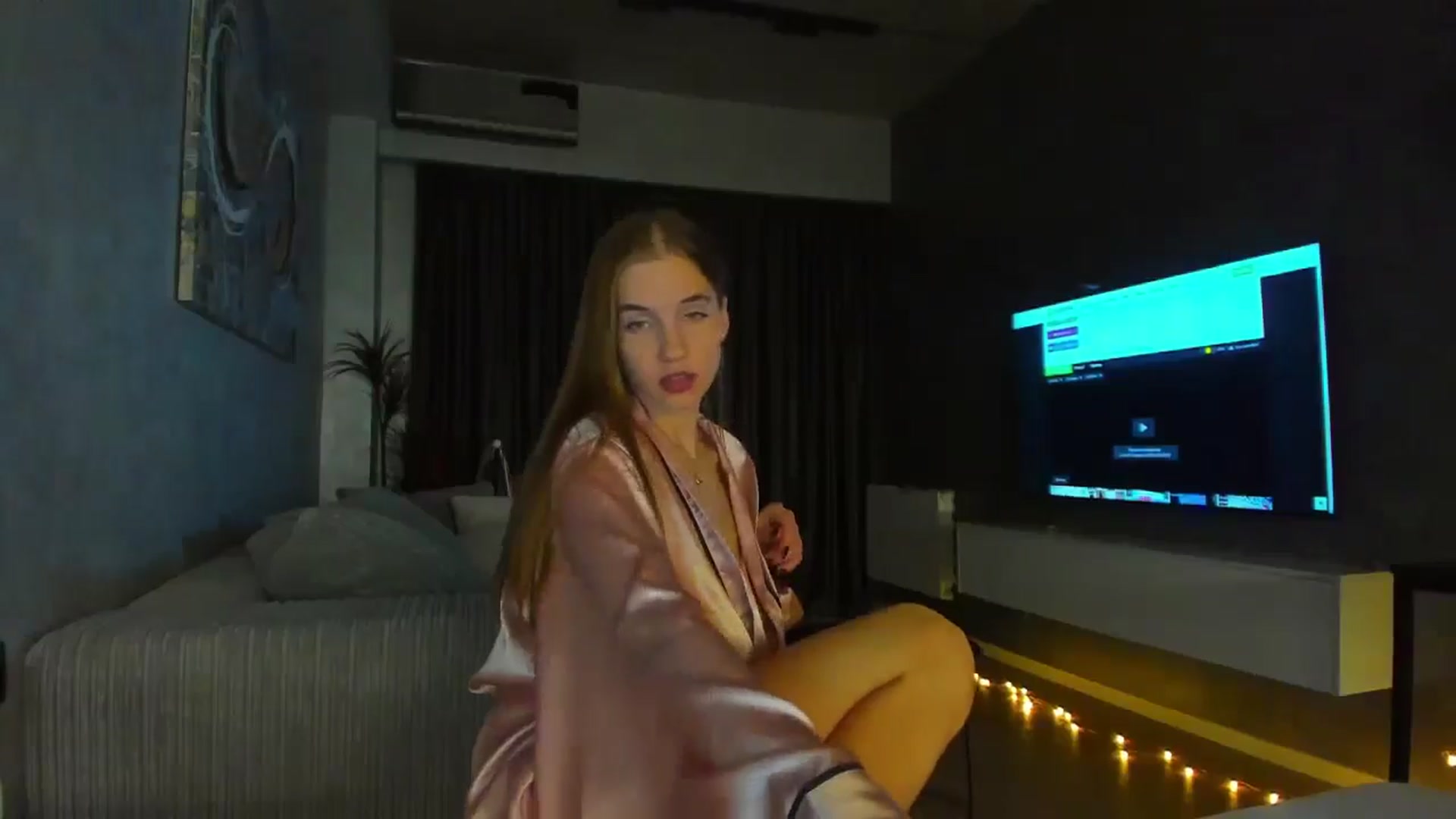 Gallery image thumbnail from Lanie__Love's myfreecams stream on, 10/24/2024, 19:25 image 9 of 20