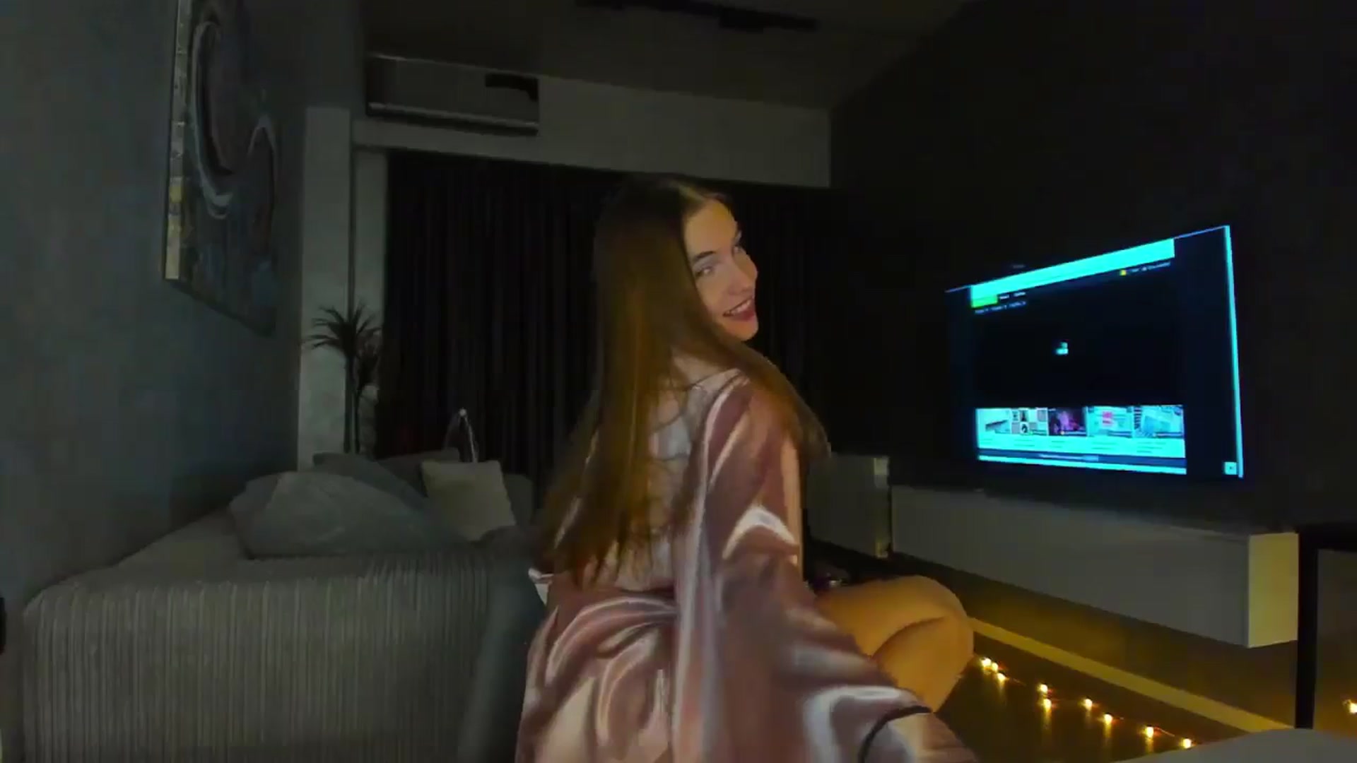 Gallery image thumbnail from Lanie__Love's myfreecams stream on, 10/24/2024, 19:25 image 7 of 20