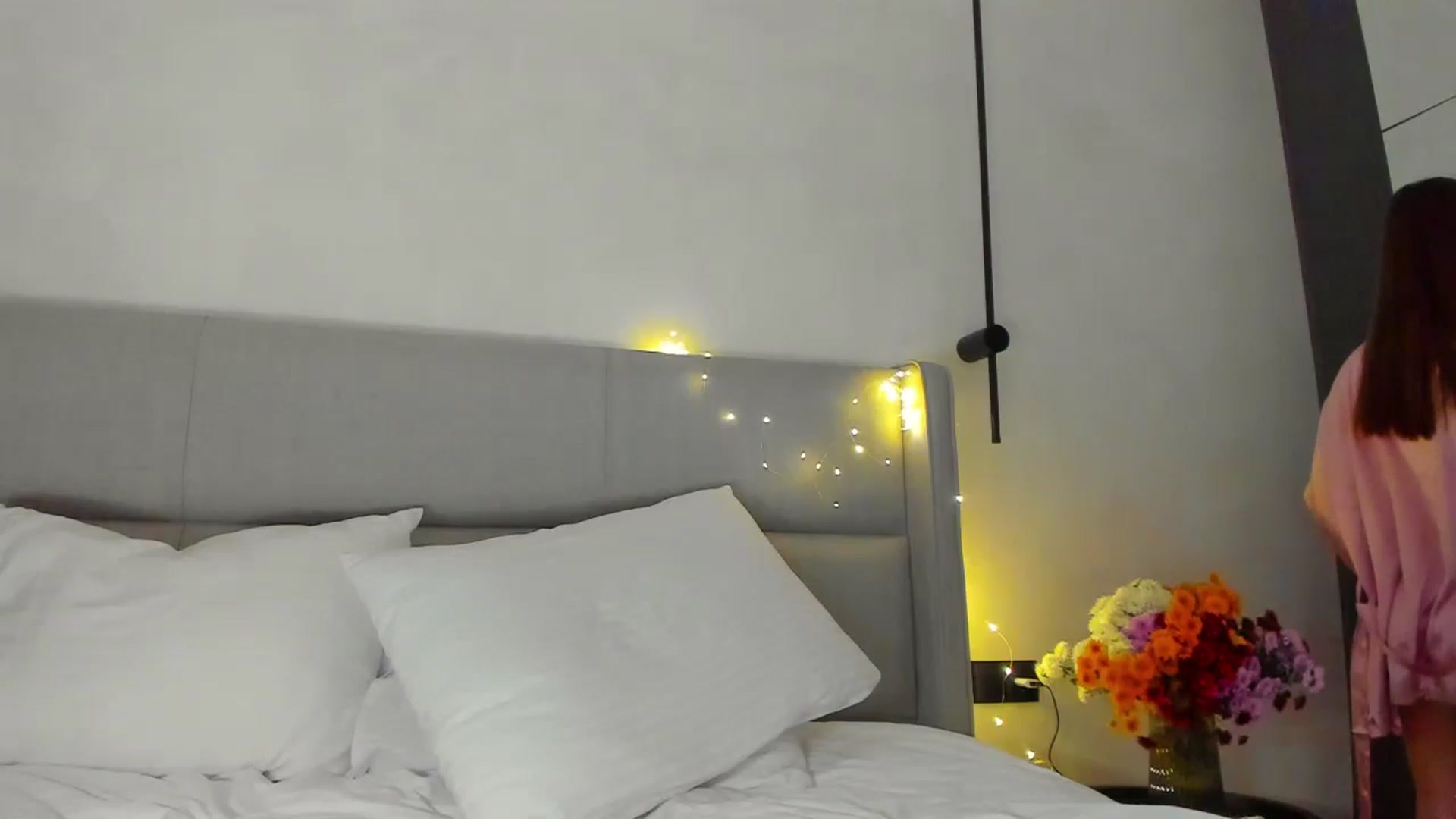 Gallery image thumbnail from Lanie__Love's myfreecams stream on, 10/30/2024, 18:55 image 10 of 20