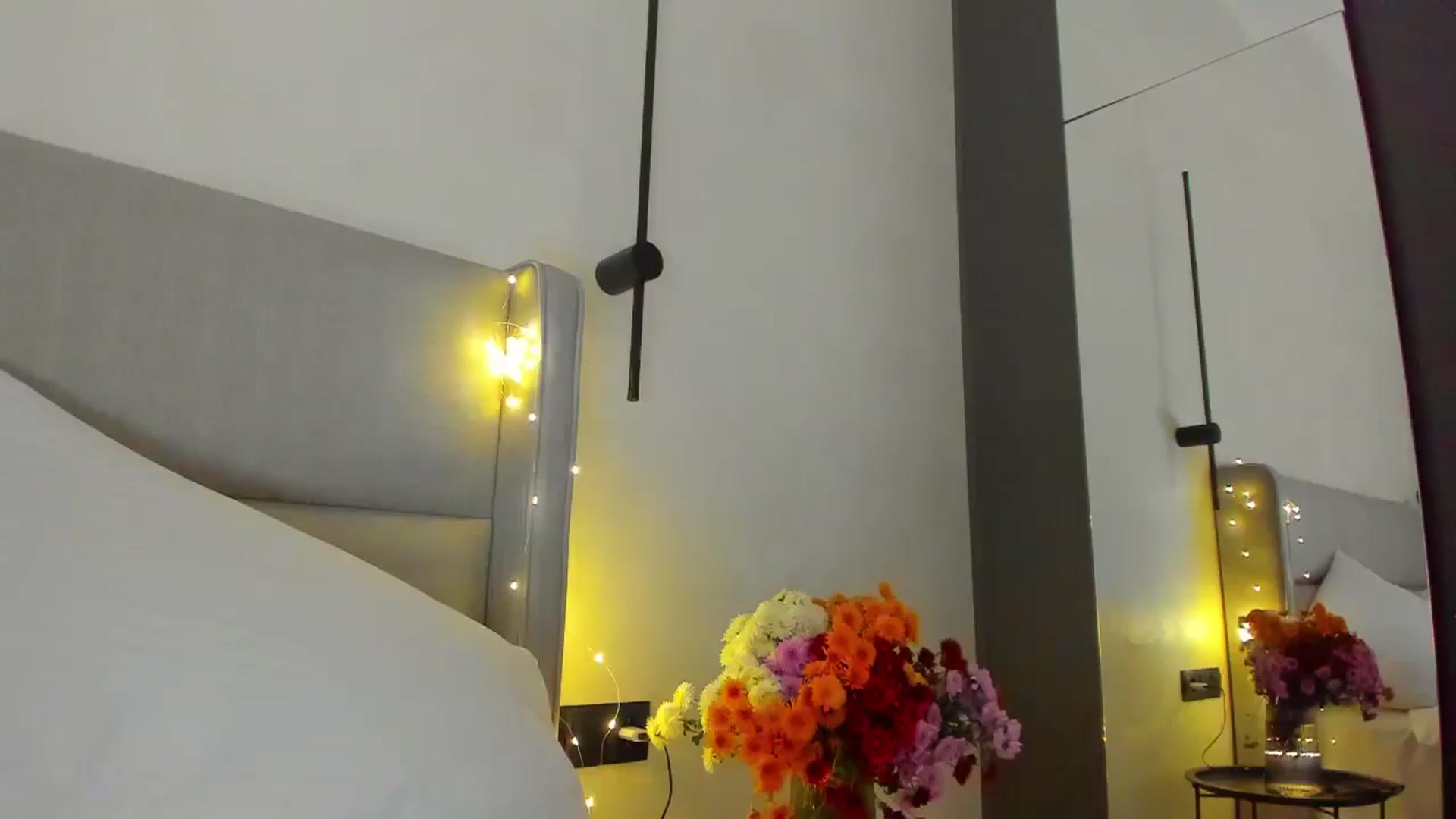 Gallery image thumbnail from Lanie__Love's myfreecams stream on, 10/30/2024, 20:14 image 19 of 20