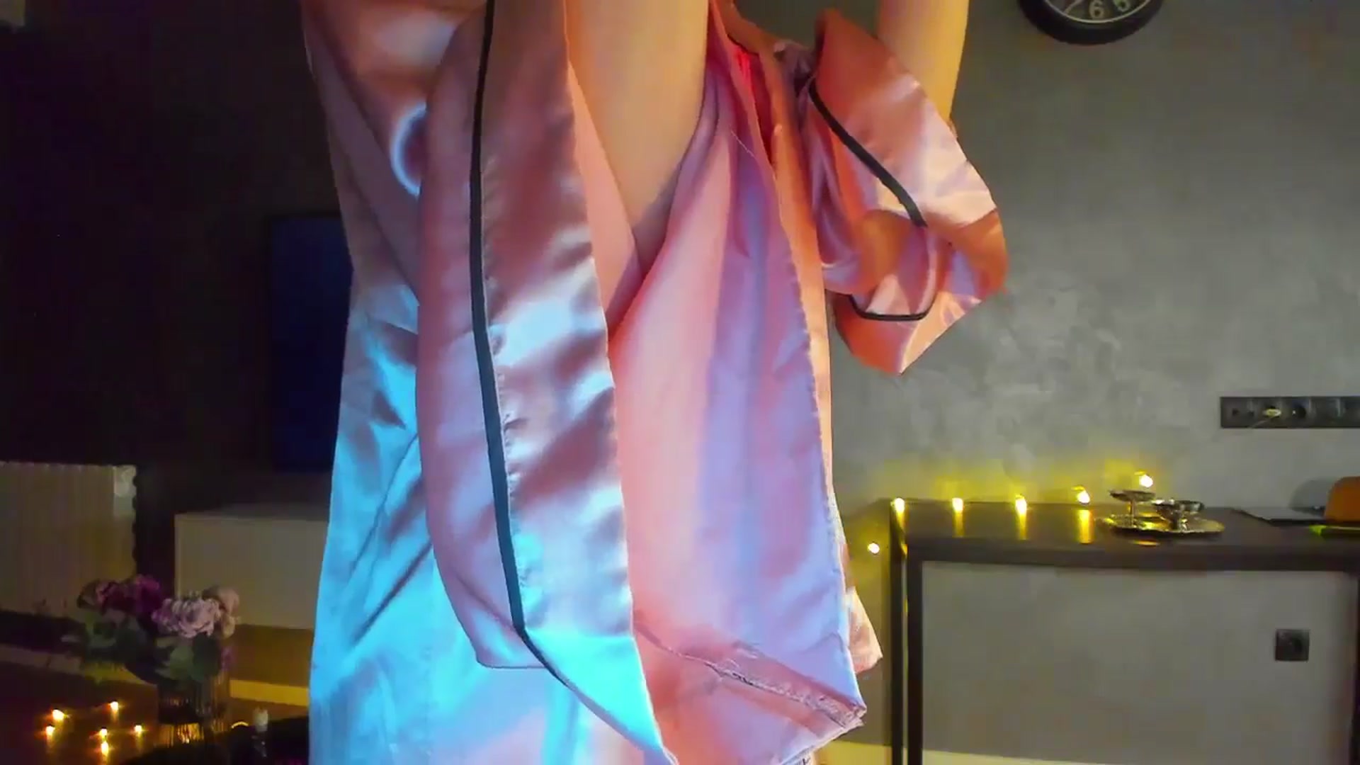 Gallery image thumbnail from Lanie__Love's myfreecams stream on, 12/07/2024, 18:42 image 18 of 20