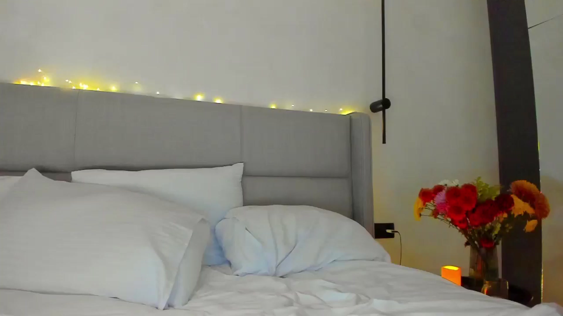 Gallery image thumbnail from Lanie__Love's myfreecams stream on, 12/10/2024, 17:29 image 1 of 20