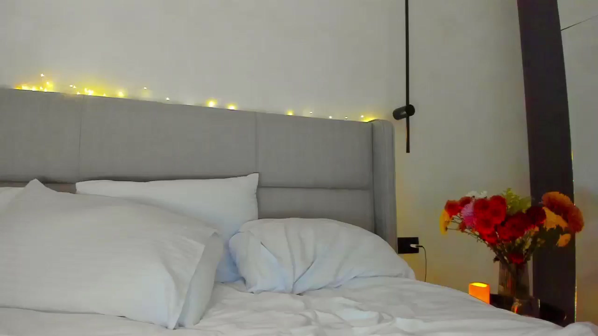 Gallery image thumbnail from Lanie__Love's myfreecams stream on, 12/10/2024, 17:29 image 2 of 20