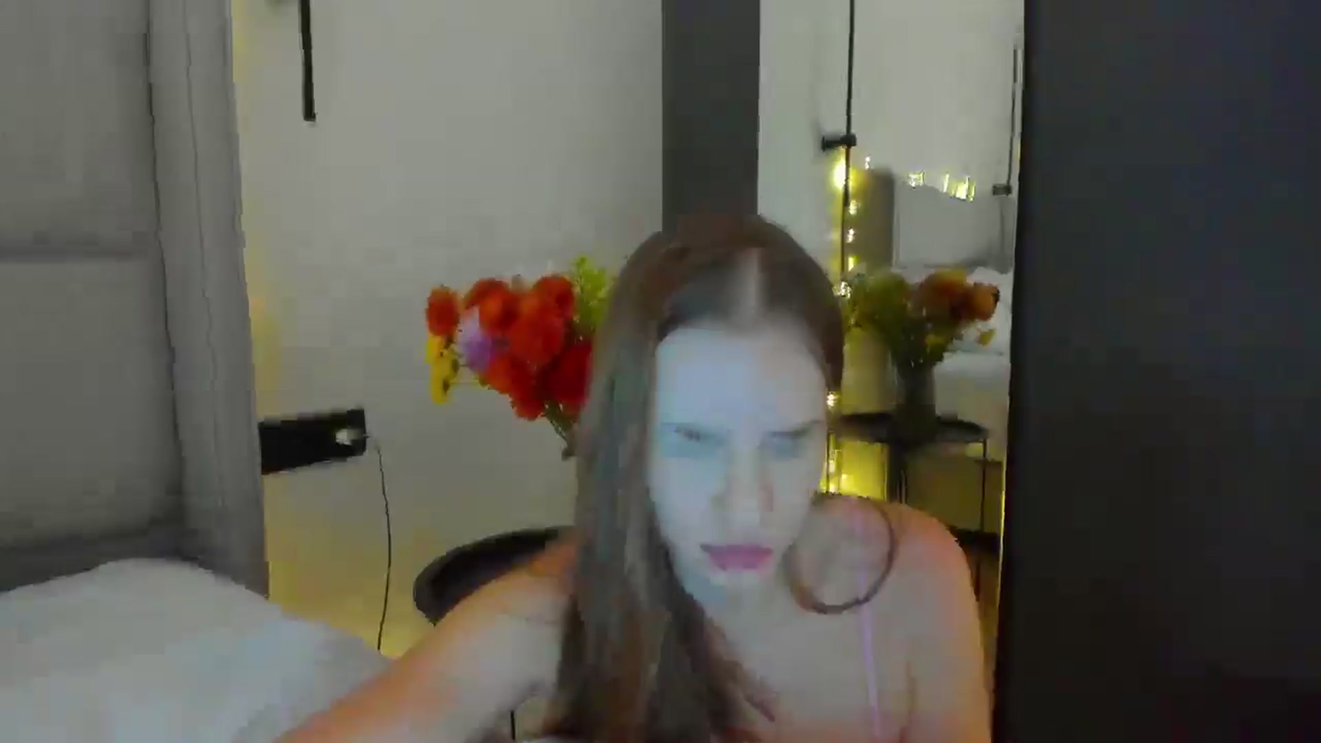 Gallery image thumbnail from Lanie__Love's myfreecams stream on, 12/11/2024, 18:22 image 11 of 20