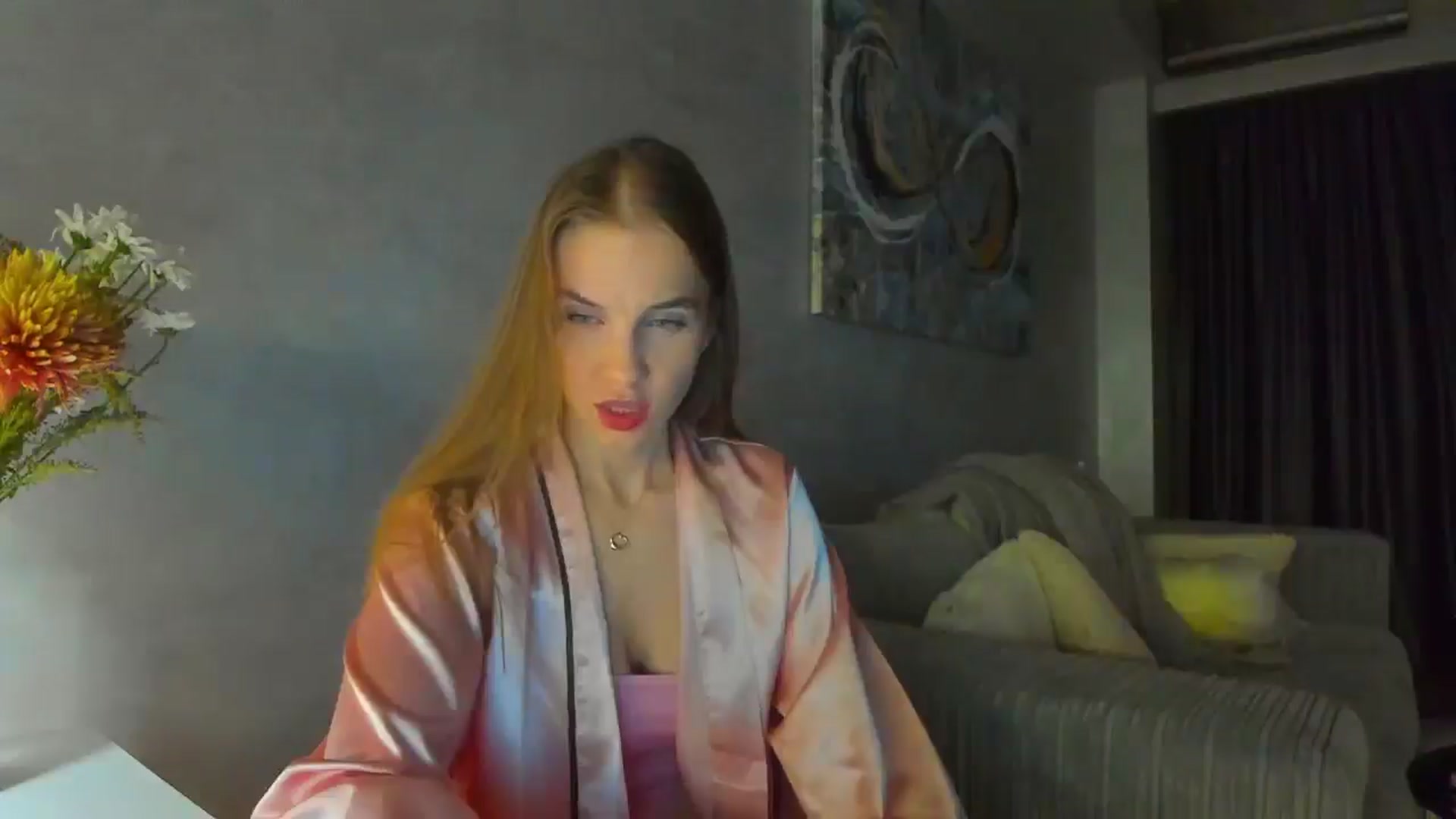 Gallery image thumbnail from Lanie__Love's myfreecams stream on, 12/19/2024, 20:28 image 11 of 20