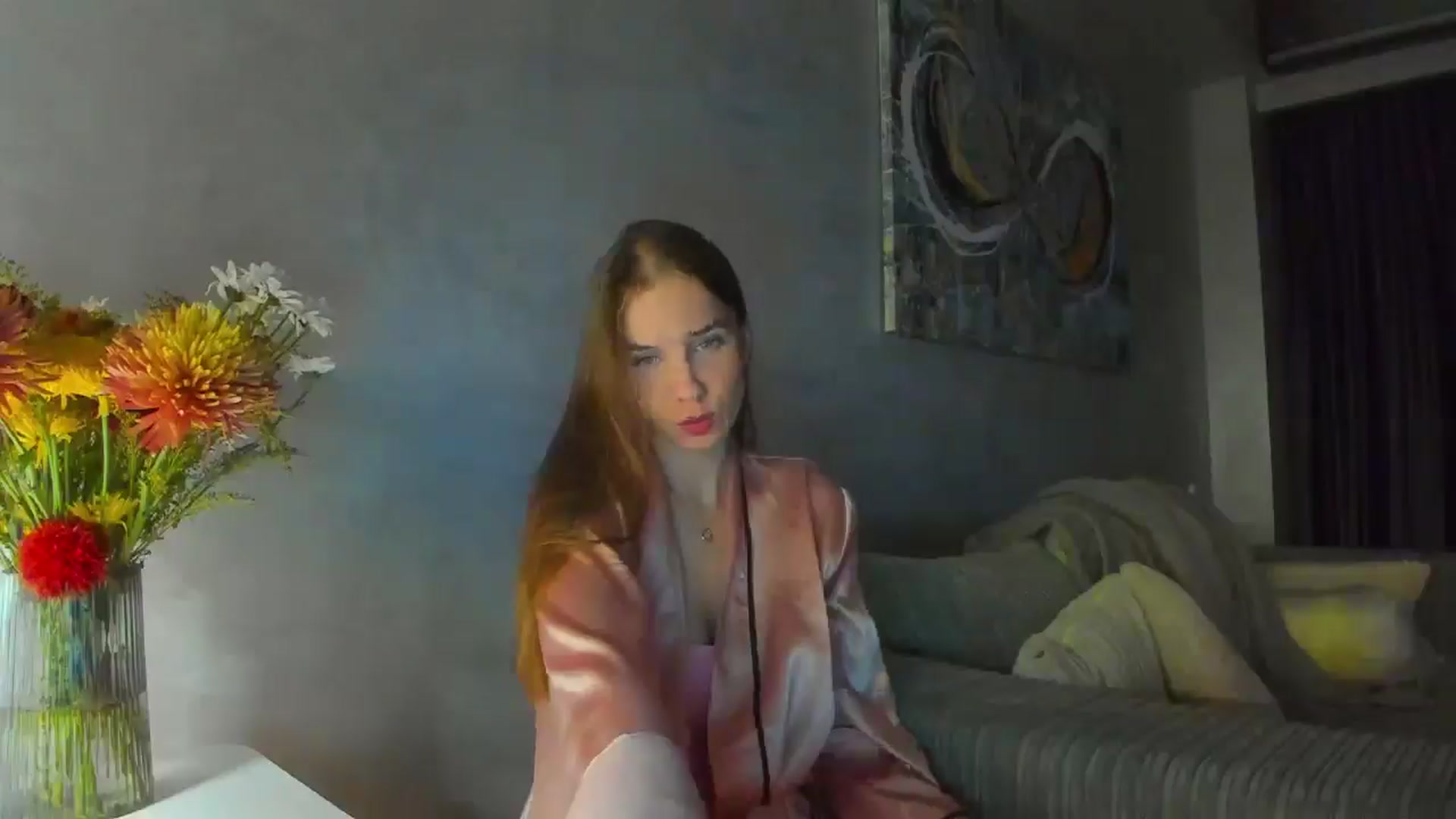Gallery image thumbnail from Lanie__Love's myfreecams stream on, 12/19/2024, 20:28 image 3 of 20