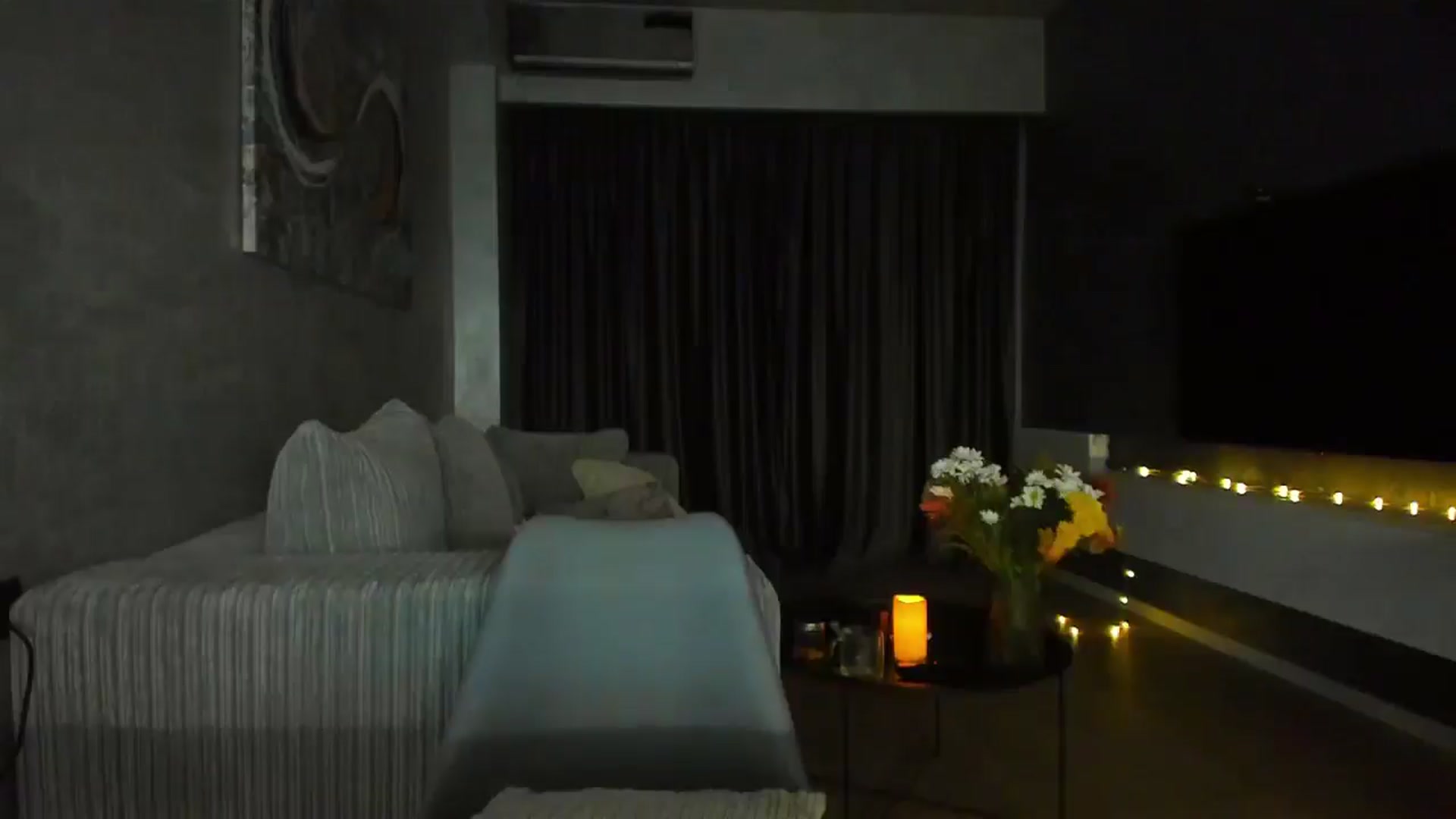Gallery image thumbnail from Lanie__Love's myfreecams stream on, 12/20/2024, 18:28 image 14 of 20