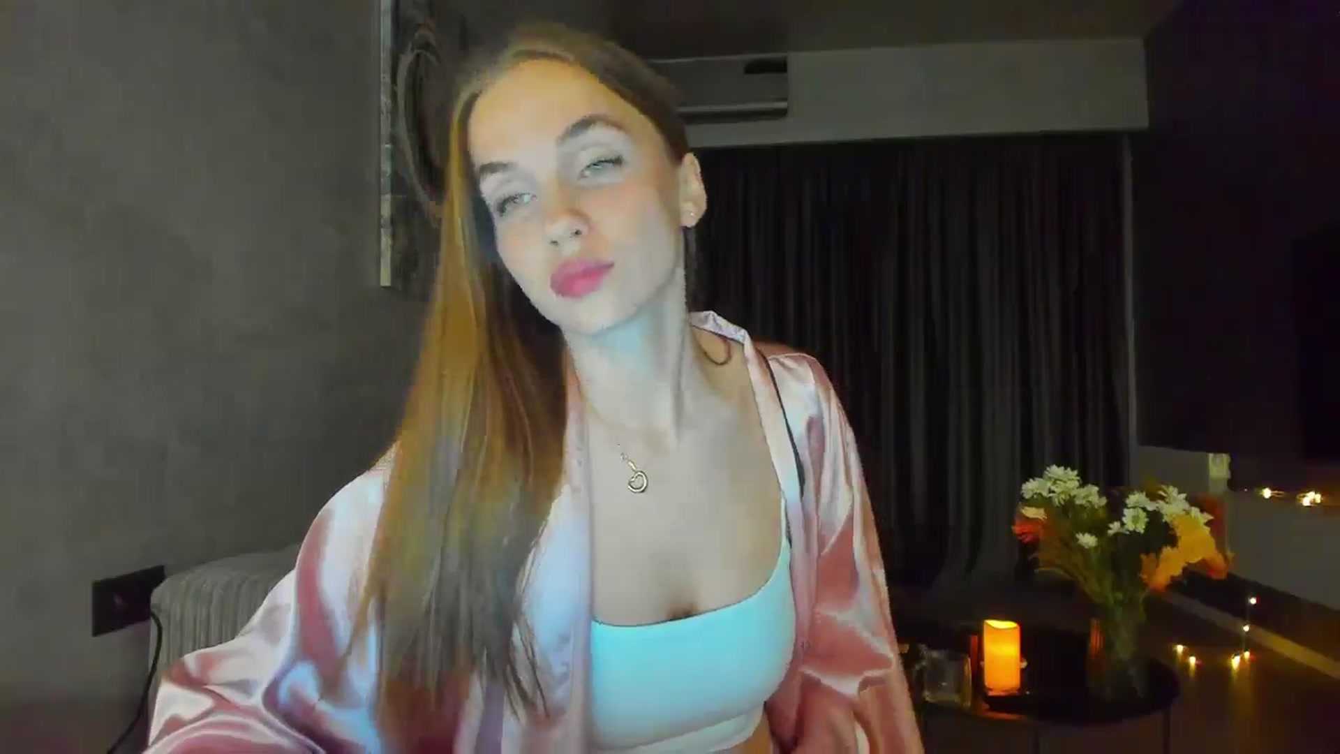 Gallery image thumbnail from Lanie__Love's myfreecams stream on, 12/20/2024, 19:14 image 20 of 20