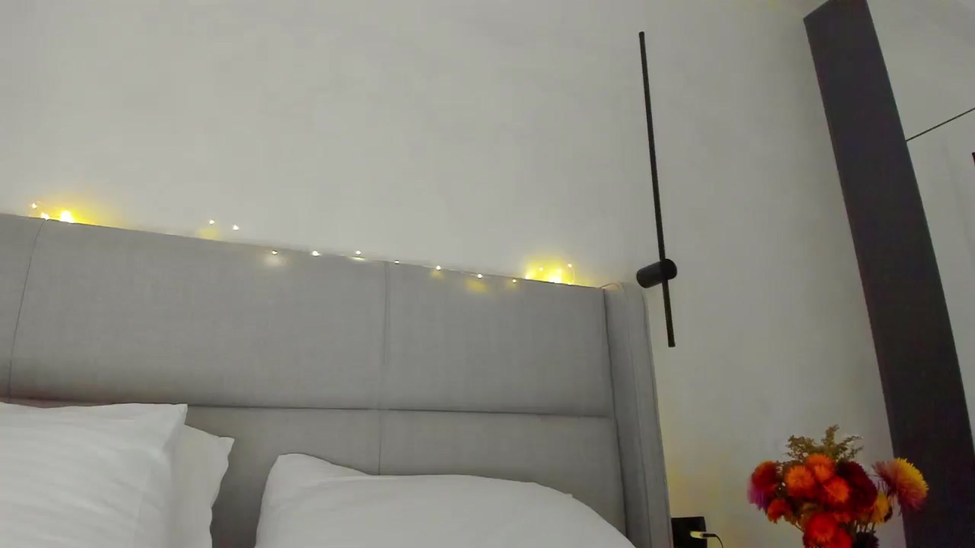 Gallery image thumbnail from Lanie__Love's myfreecams stream on, 12/22/2024, 18:53 image 5 of 20
