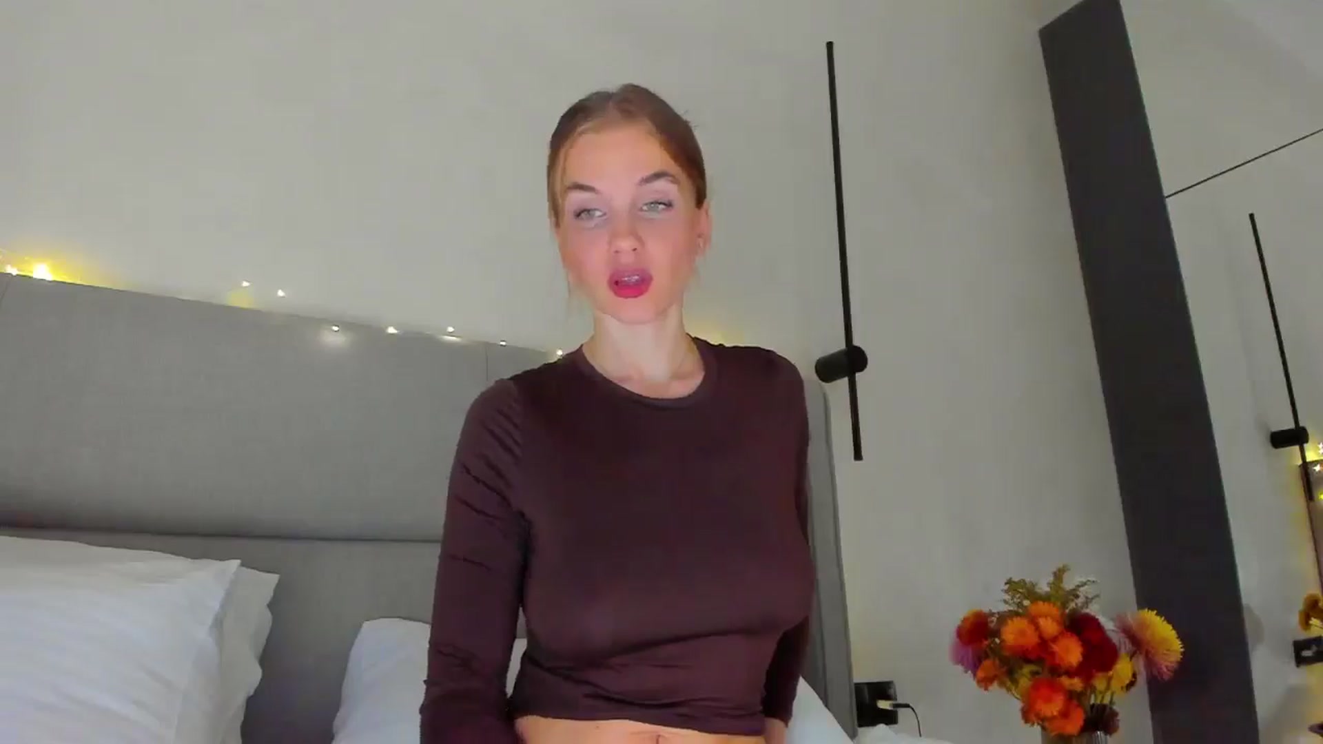 Gallery image thumbnail from Lanie__Love's myfreecams stream on, 12/22/2024, 18:53 image 13 of 20