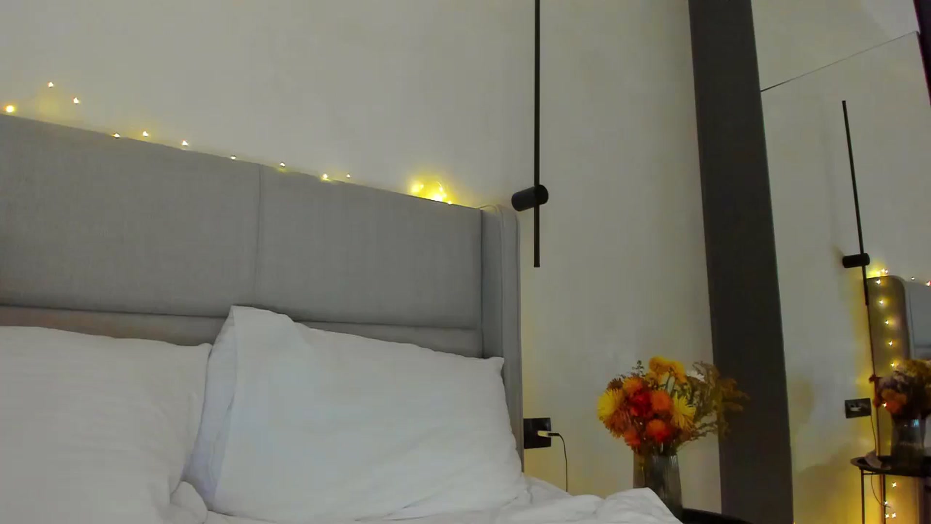 Gallery image thumbnail from Lanie__Love's myfreecams stream on, 12/27/2024, 17:58 image 11 of 20