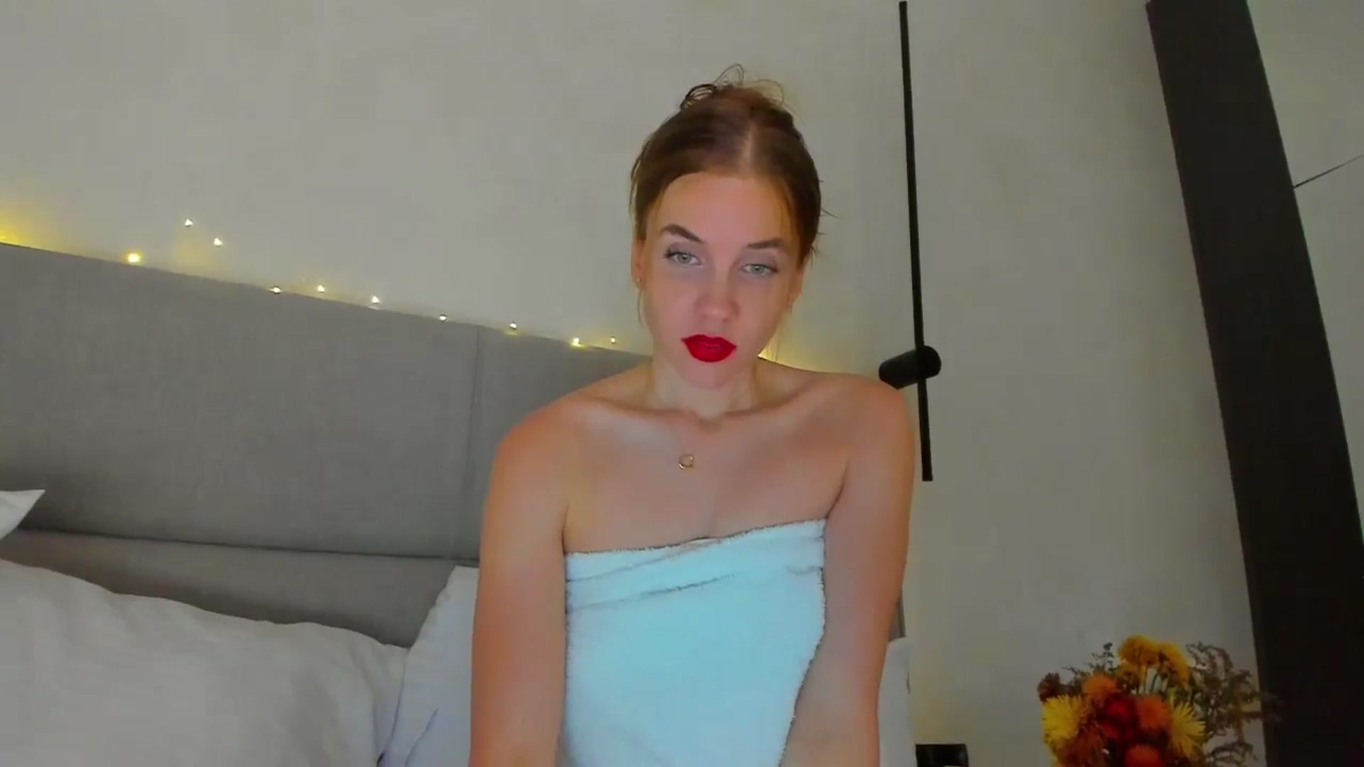 Gallery image thumbnail from Lanie__Love's myfreecams stream on, 12/27/2024, 20:02 image 20 of 20