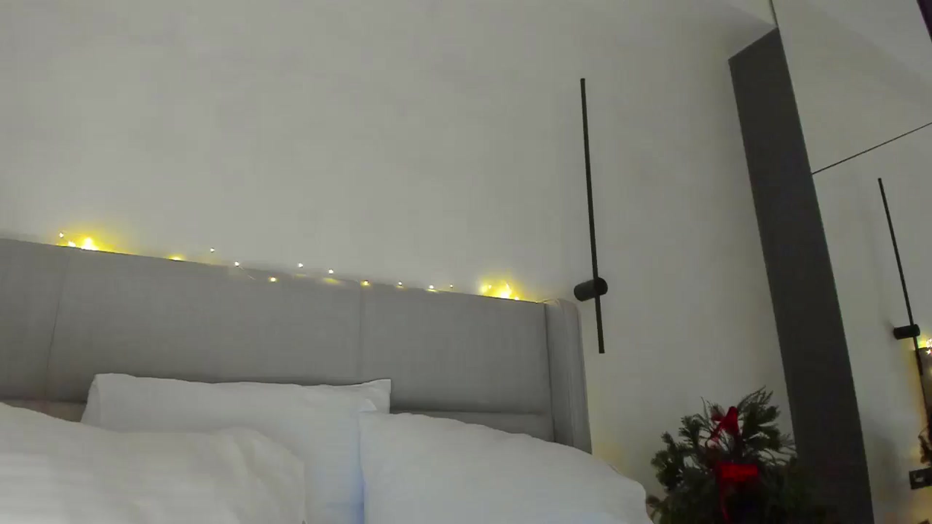 Gallery image thumbnail from Lanie__Love's myfreecams stream on, 12/28/2024, 19:26 image 1 of 20