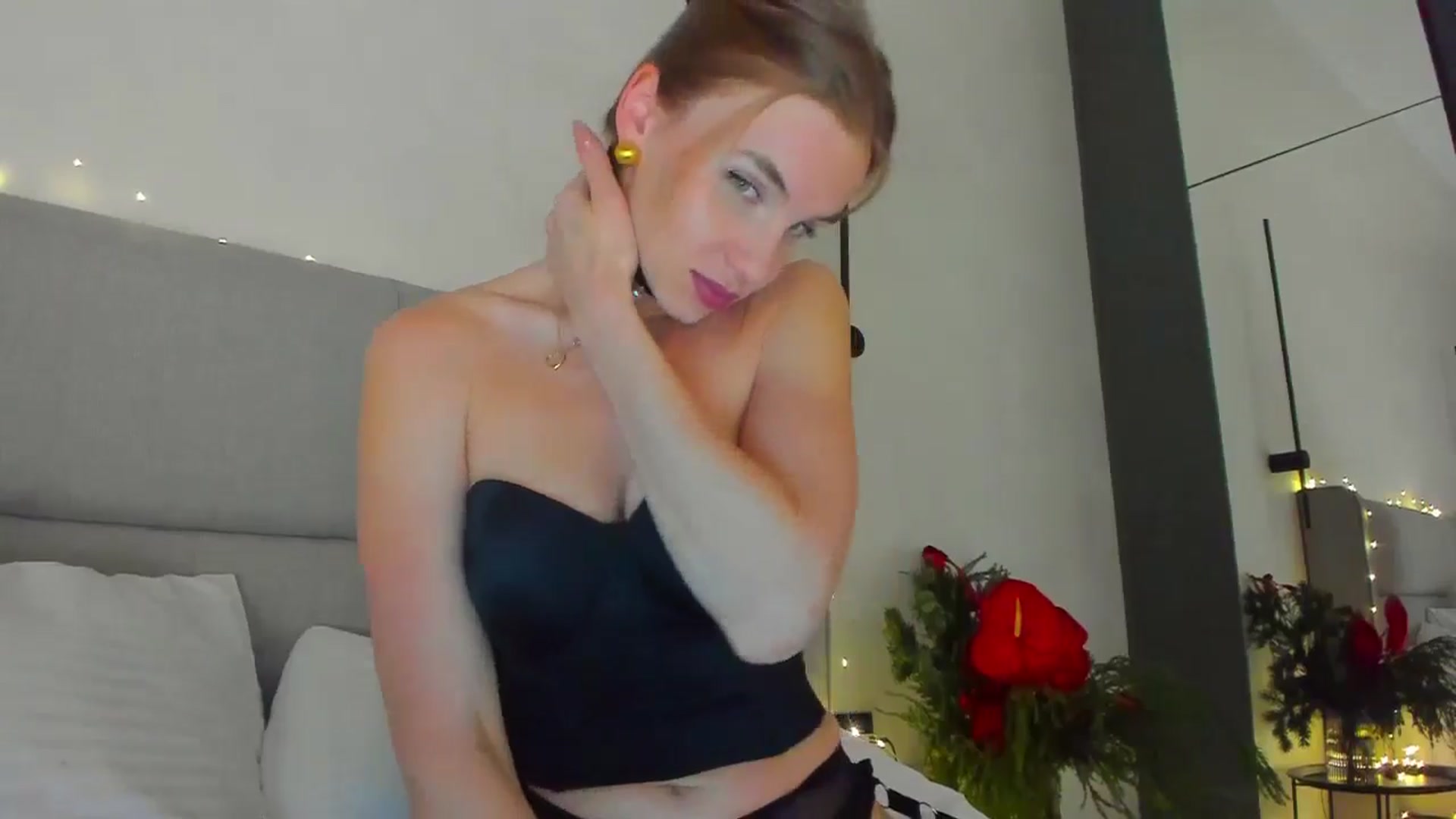 Gallery image thumbnail from Lanie__Love's myfreecams stream on, 01/01/2025, 19:53 image 10 of 20